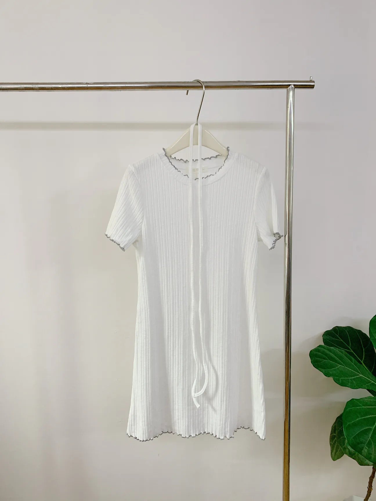 HELLO MILK TEE-85255 坑條連衣裙
