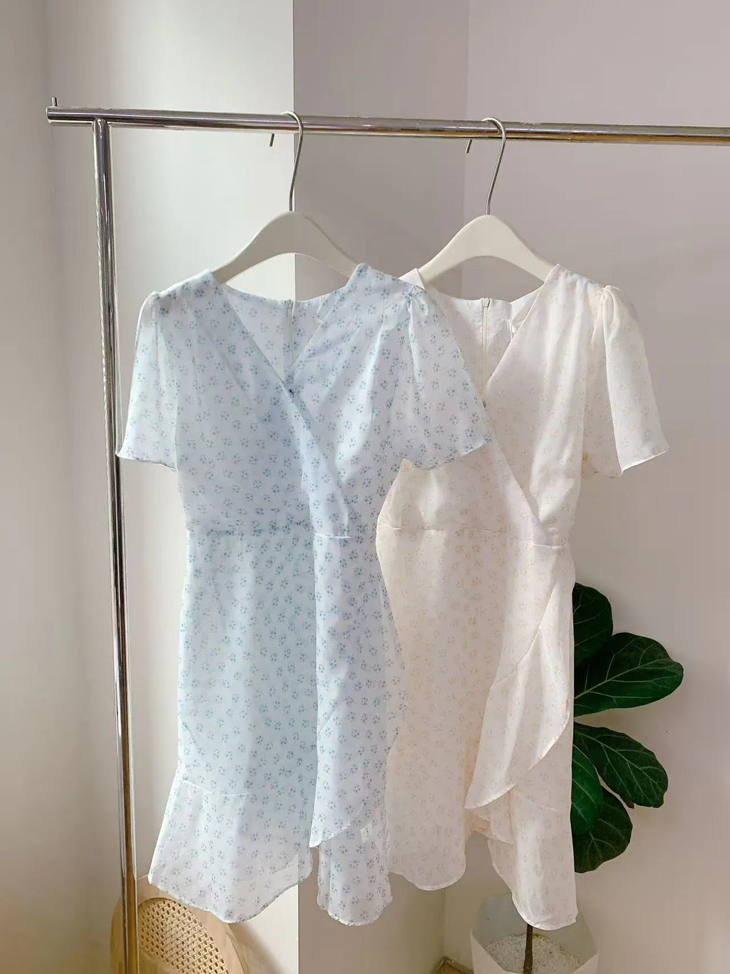 HELLO MILK TEE- 85326 碎花連衣裙