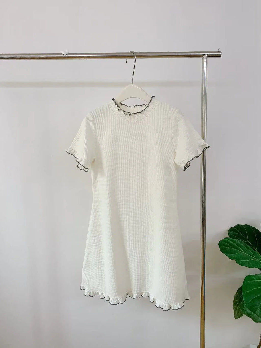 HELLO MILK TEE- 85261 撞色連衣裙