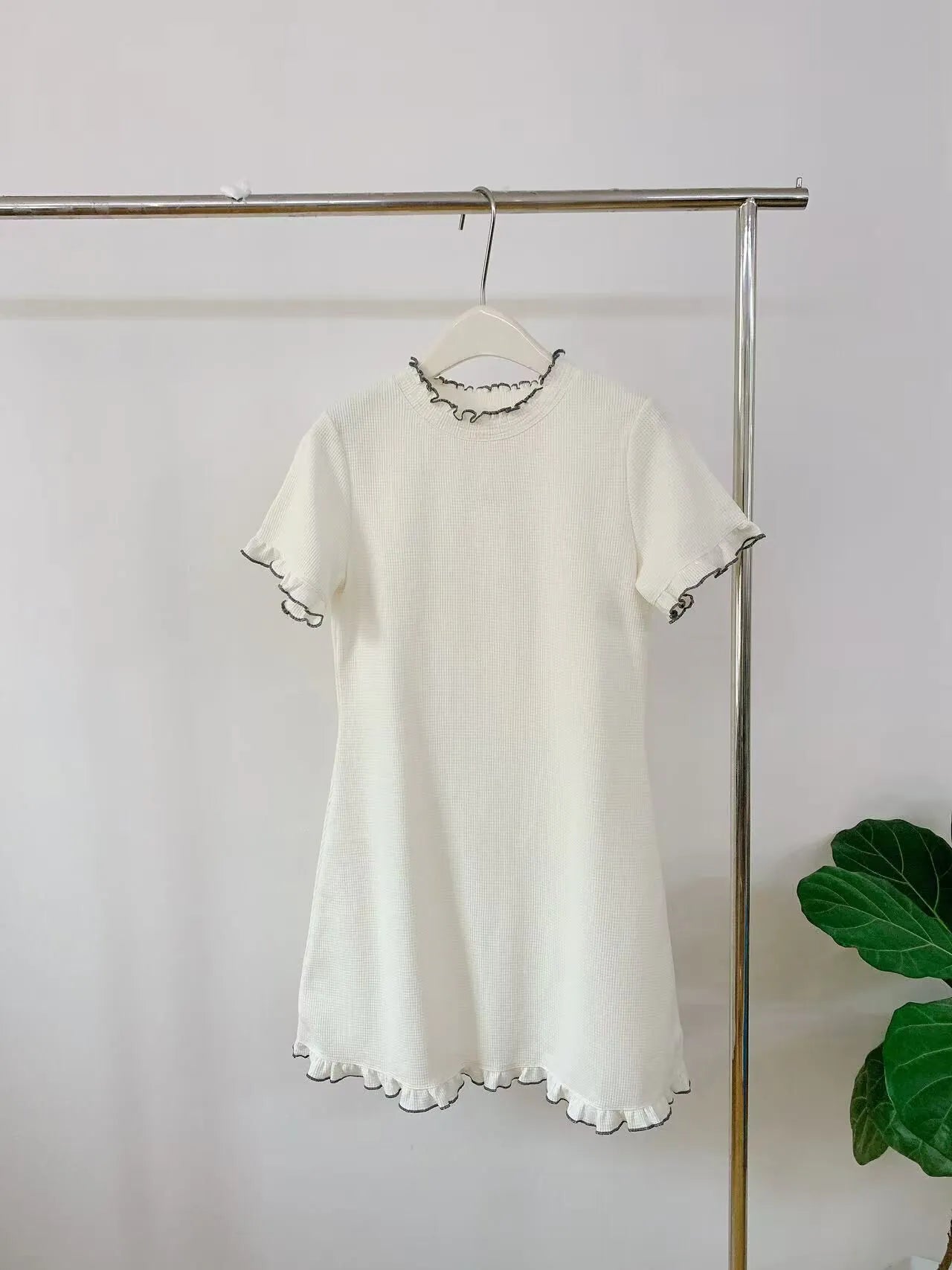 HELLO MILK TEE- 85261 撞色連衣裙