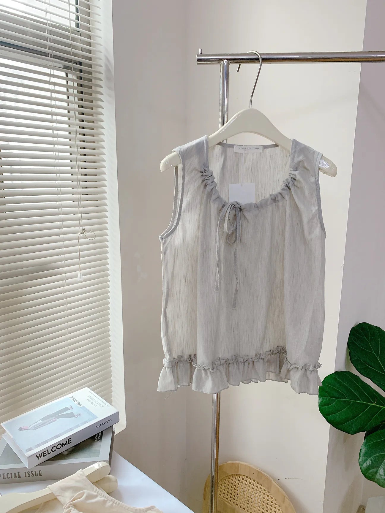 HELLO MILK TEE-85247 無袖抽繩衫