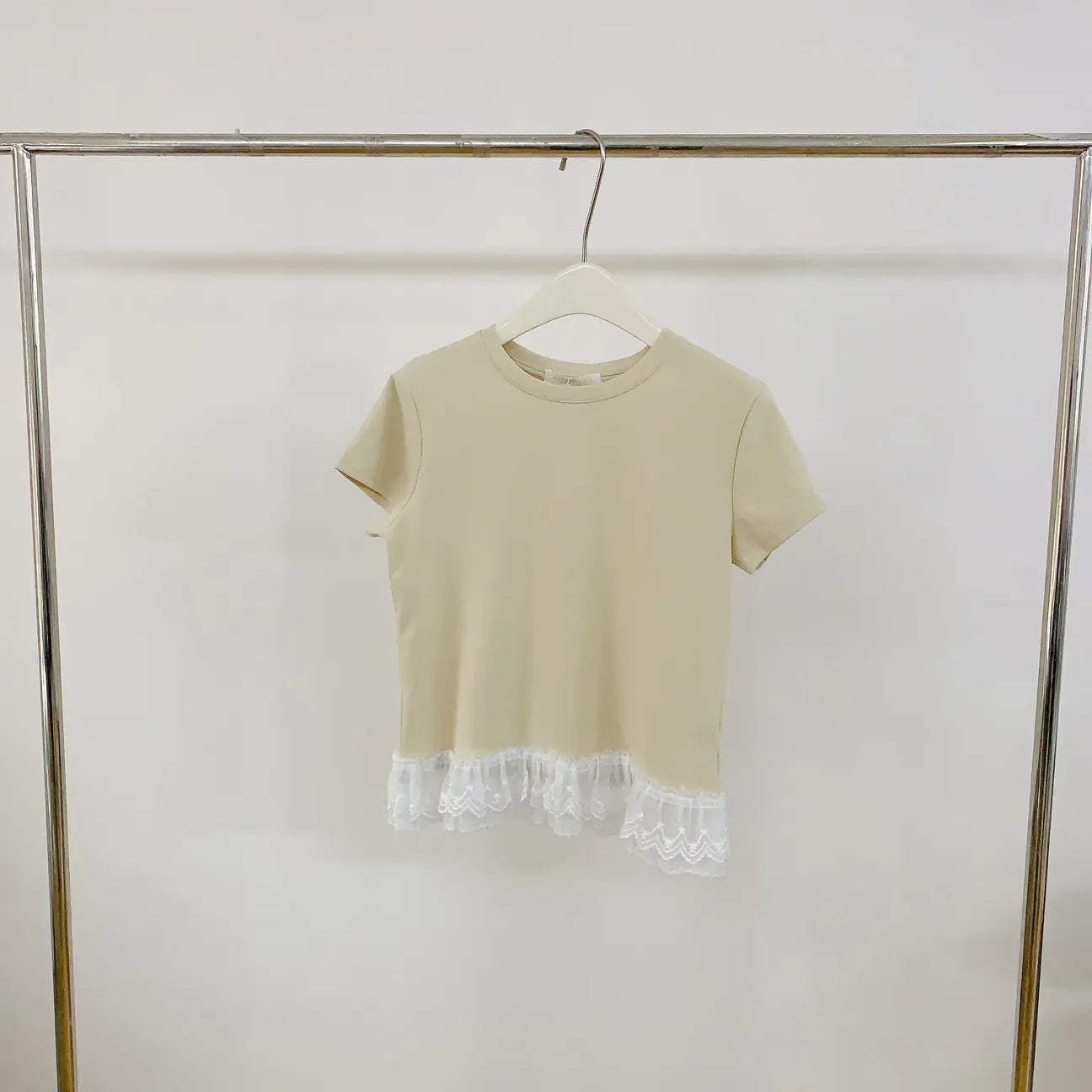 HELLO MILK TEE- 84667 蕾絲邊上衣