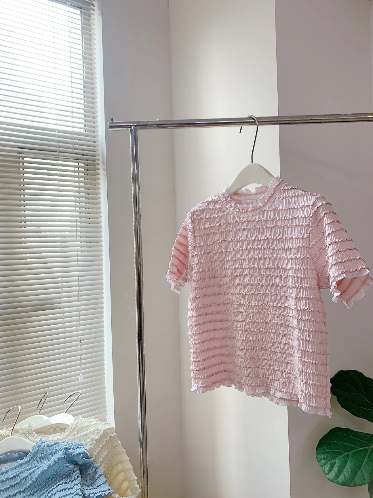 HELLO MILK TEE- 85302 花邊短袖