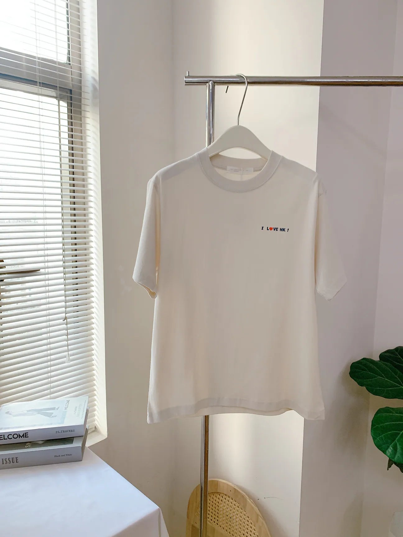 HELLO MILK TEE- 56799 字母短袖