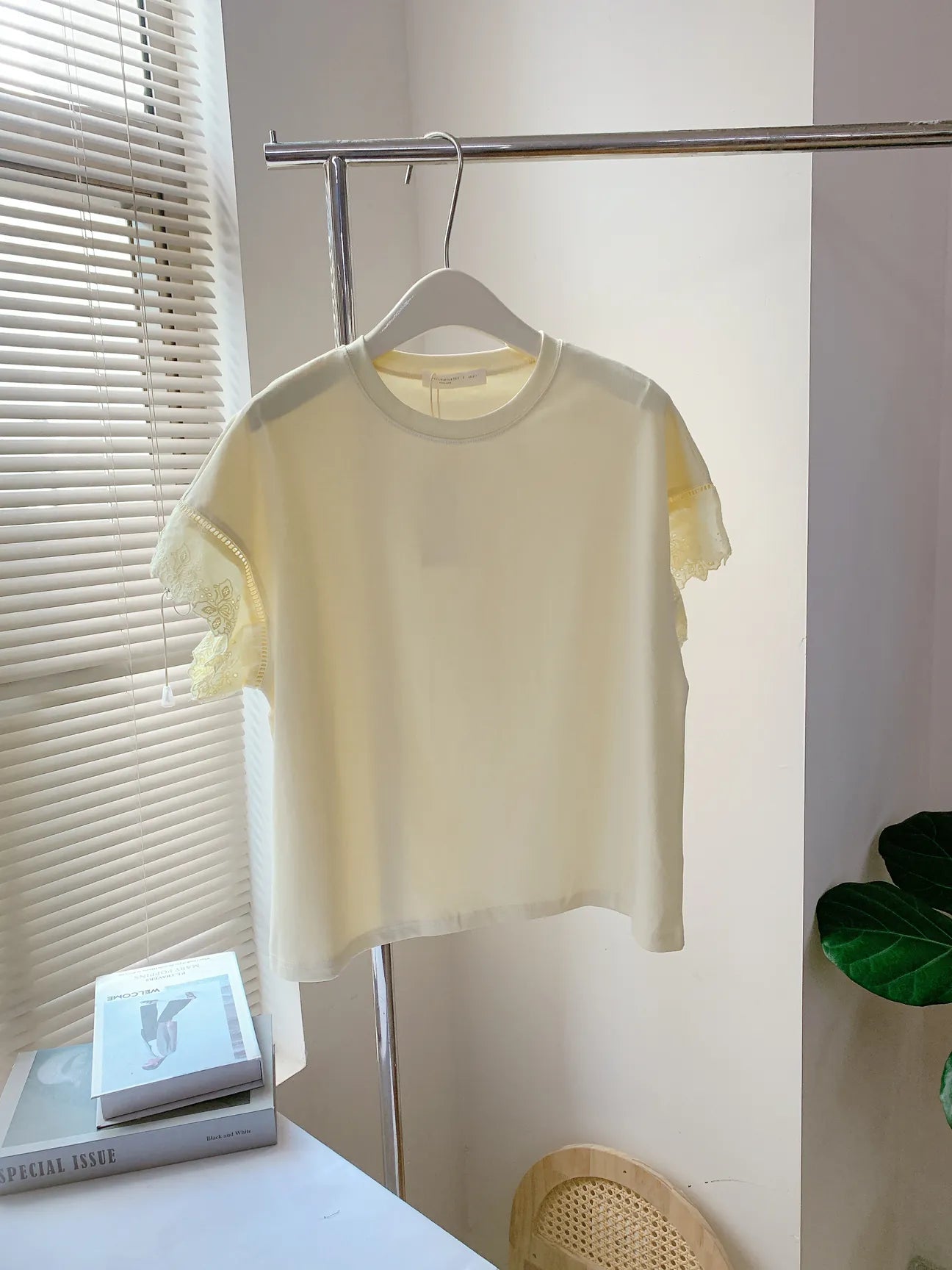 HELLO MILK TEE- 85316 拼接袖上衣