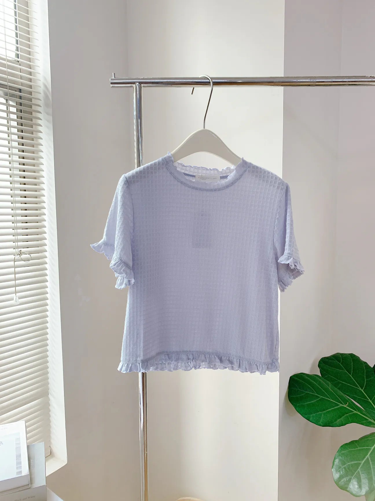 HELLO MILK TEE- 85301 木耳邊上衣