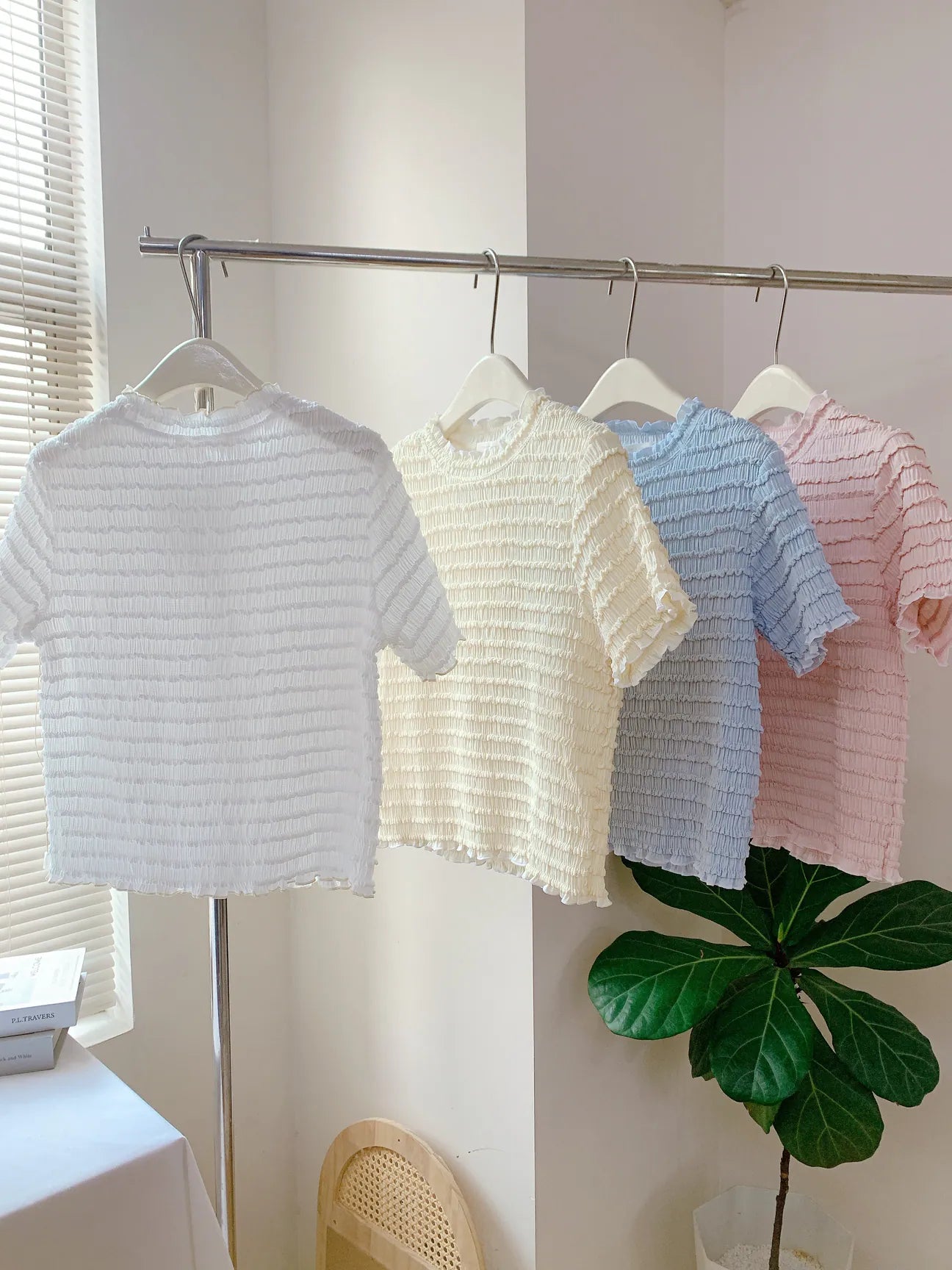 HELLO MILK TEE- 85302 花邊短袖