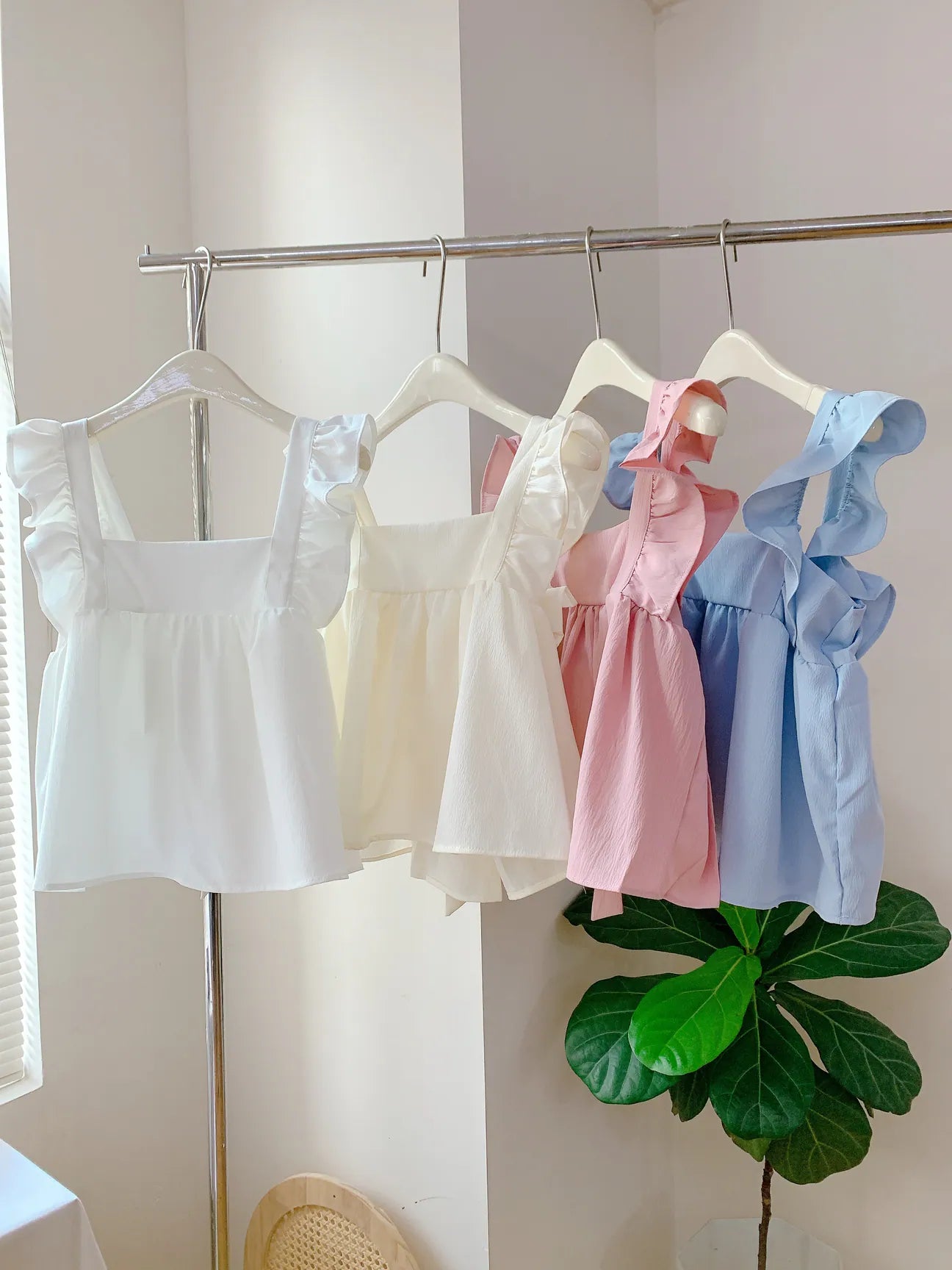 HELLO MILK TEE- 56920 小飛袖上衣