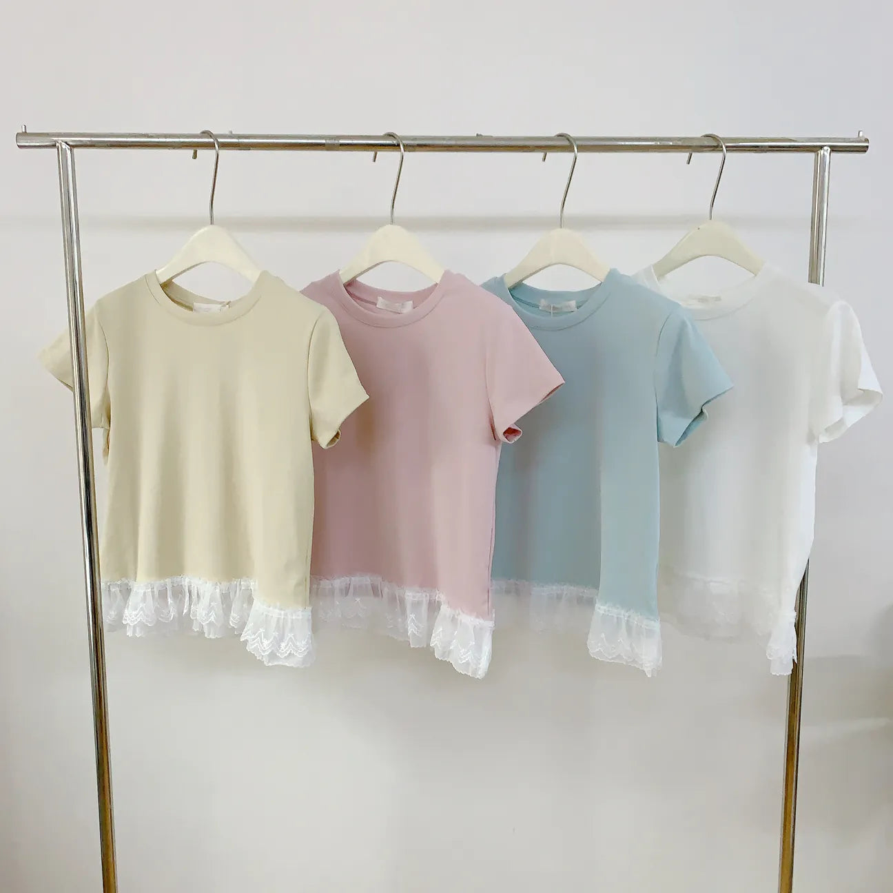HELLO MILK TEE- 84667 蕾絲邊上衣