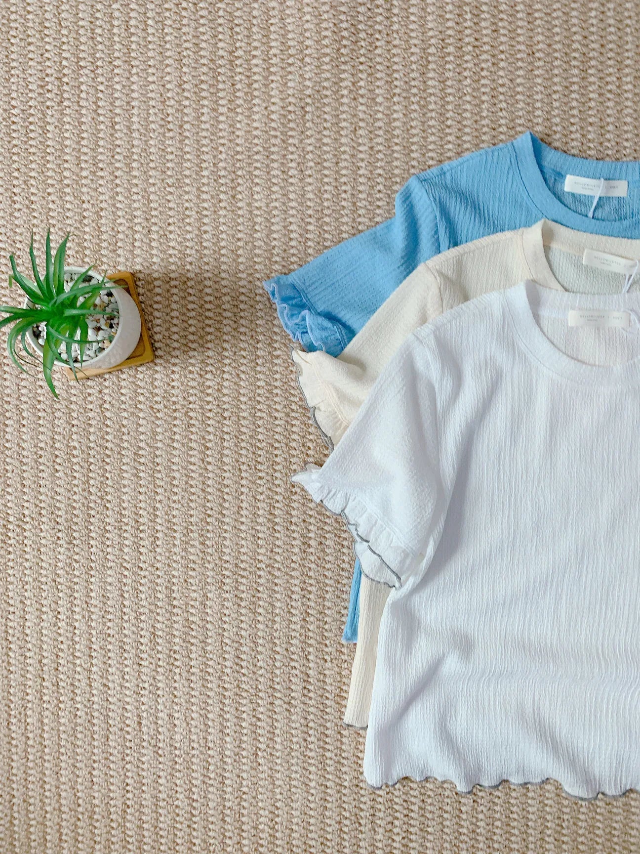 HELLO MILK TEE- 85311 荷葉邊短袖