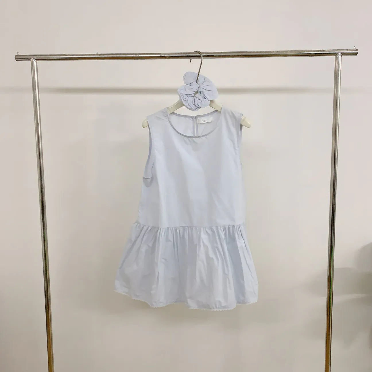 HELLO MILK TEE- 84653 背心上衣 白色