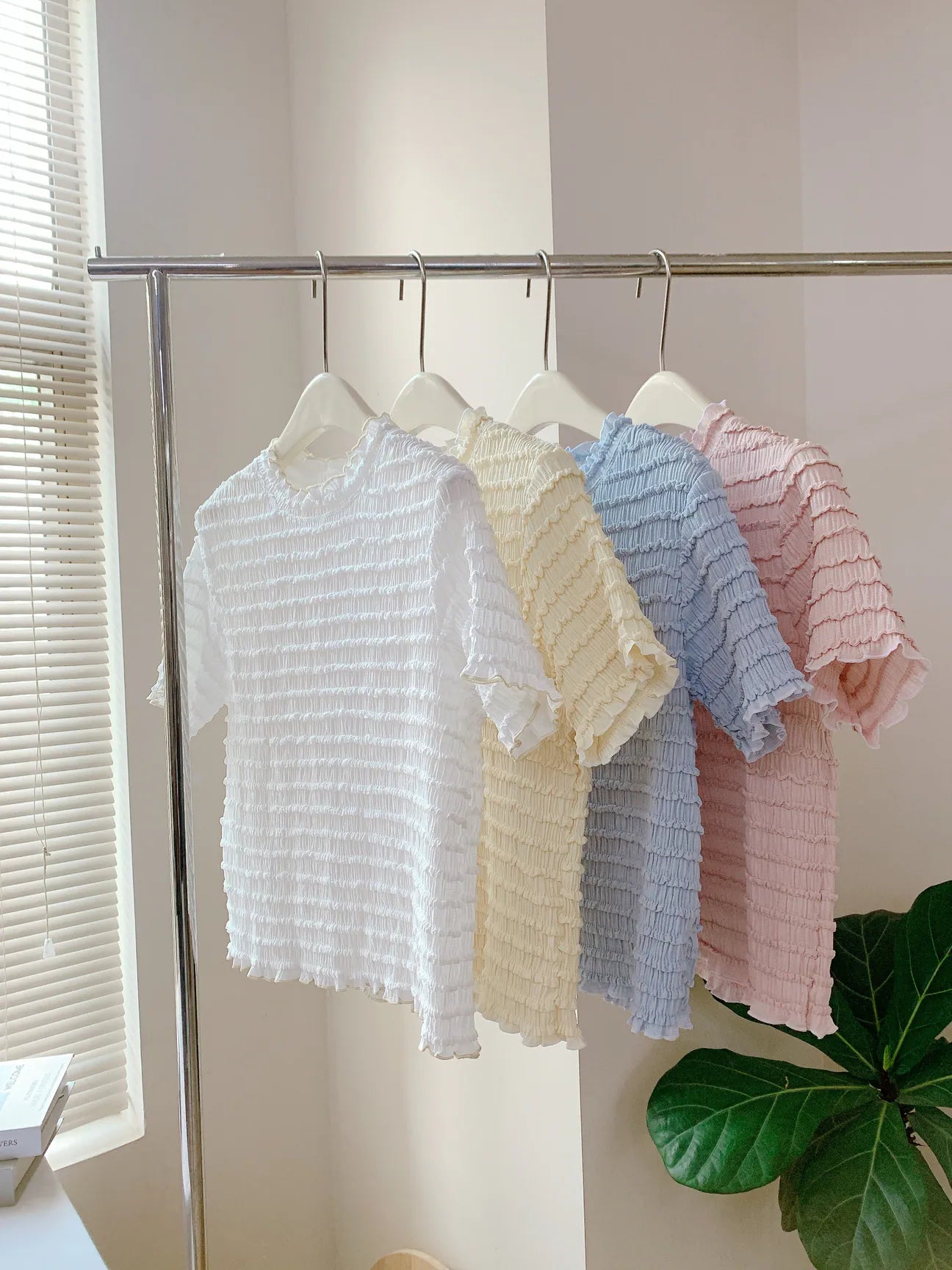 HELLO MILK TEE- 85302 花邊短袖