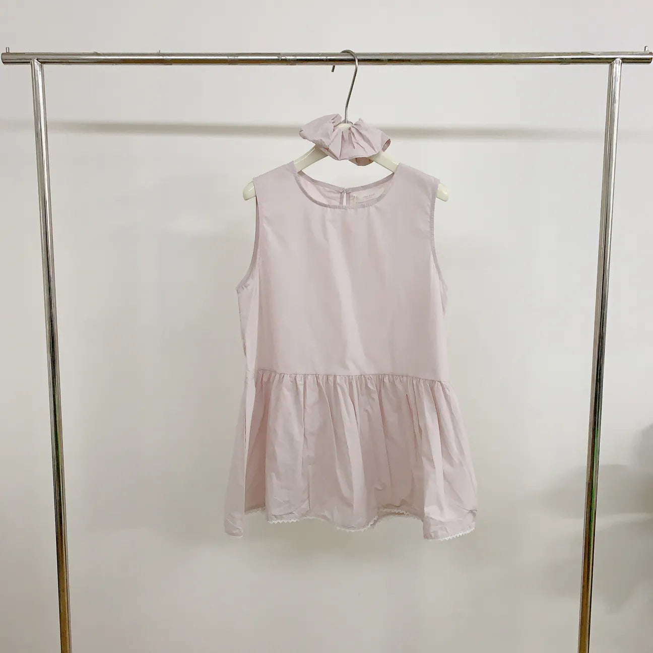 HELLO MILK TEE- 84653 背心上衣 白色