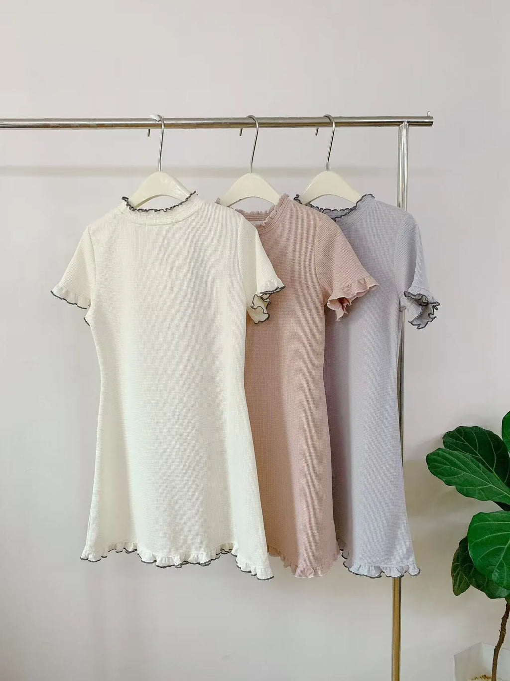 HELLO MILK TEE- 85261 撞色連衣裙