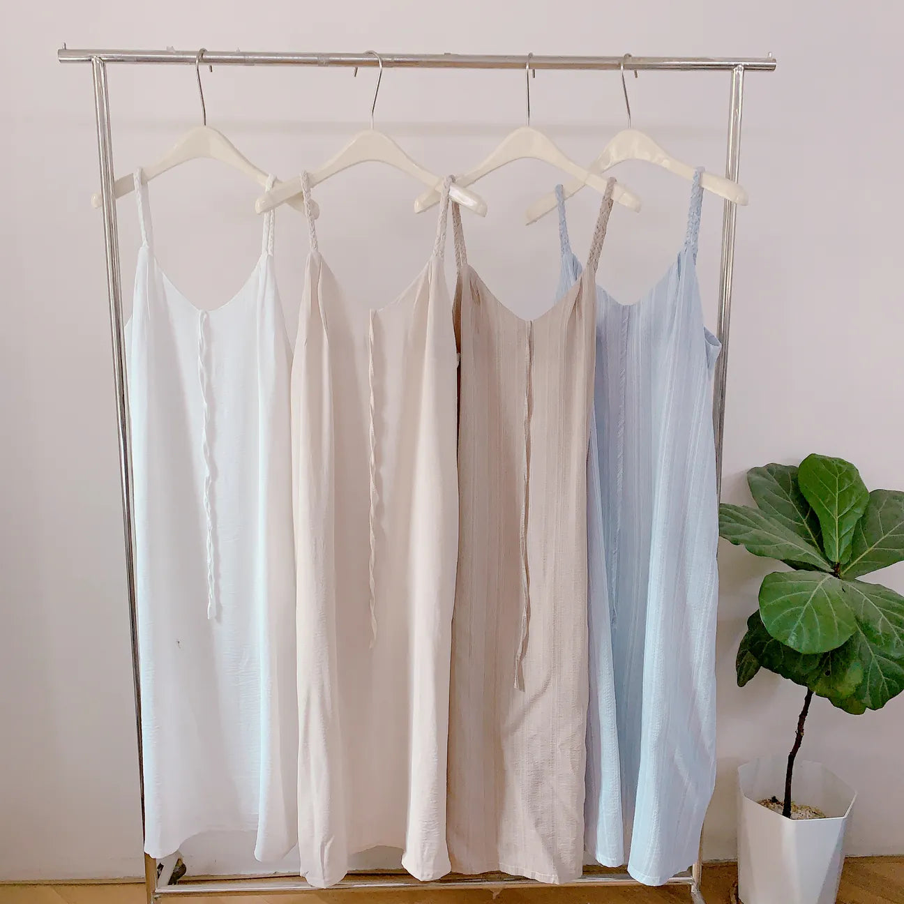 HELLO MILK TEE- 85028 吊帶連衣裙