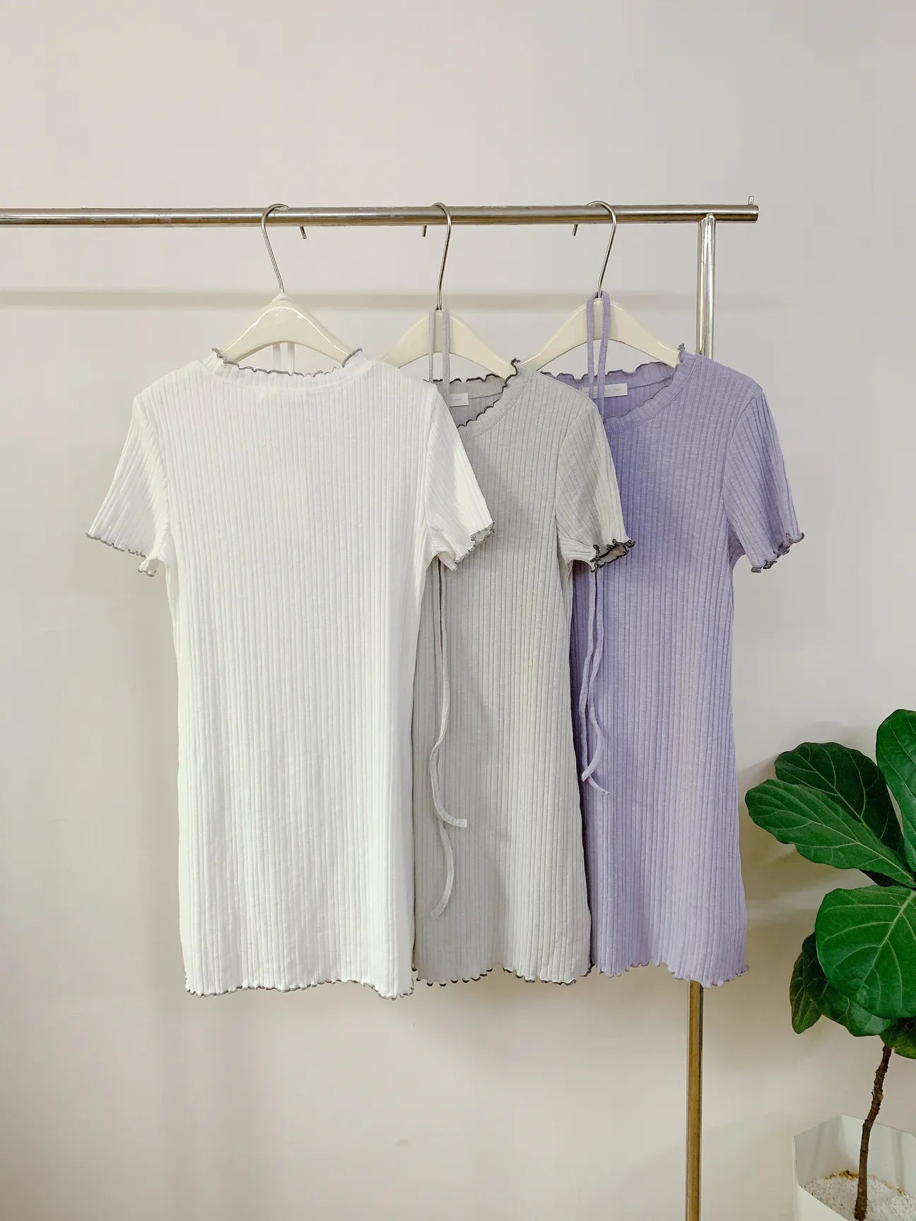 HELLO MILK TEE-85255 坑條連衣裙