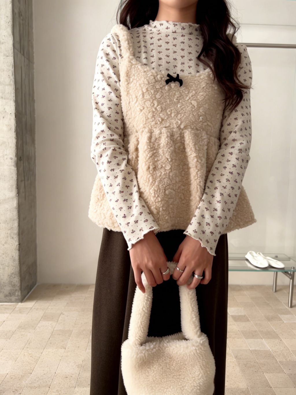 HELLO MILK TEE- 85915 毛絨吊帶衫