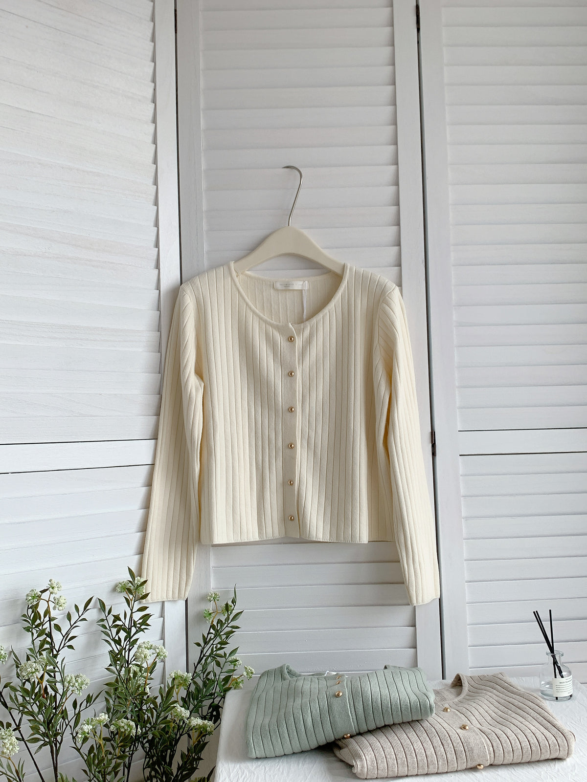 HELLO MILK TEE- 85418 坑條上衣