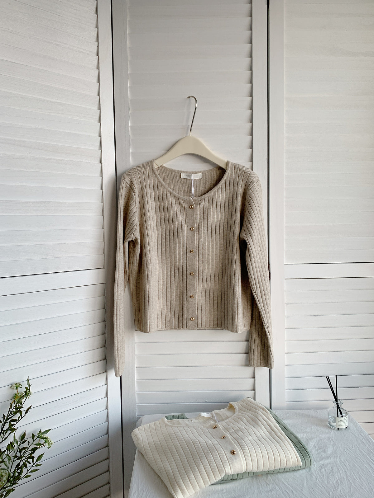 HELLO MILK TEE- 85418 坑條上衣