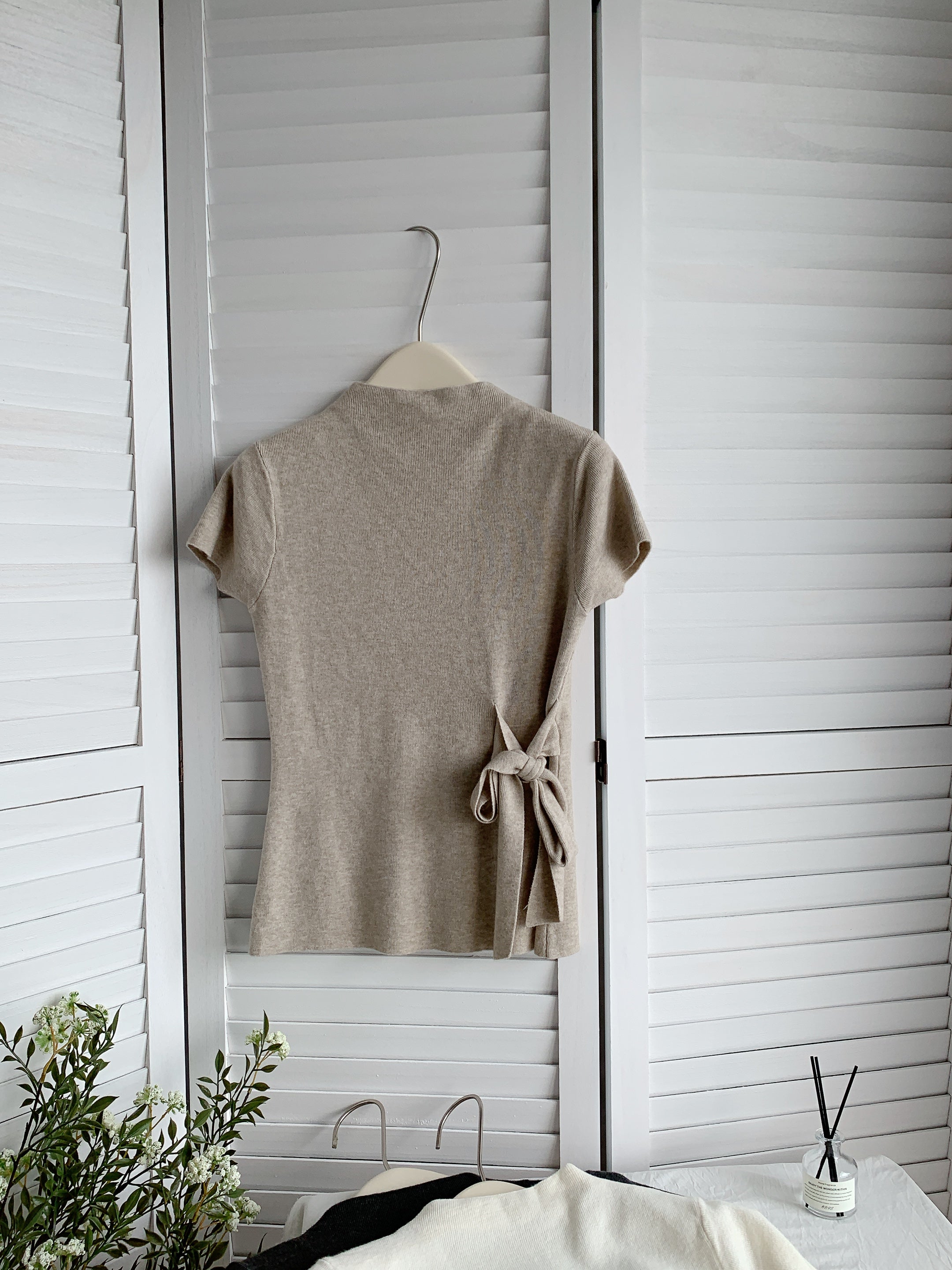HELLO MILK TEE- 85405 綁帶短袖
