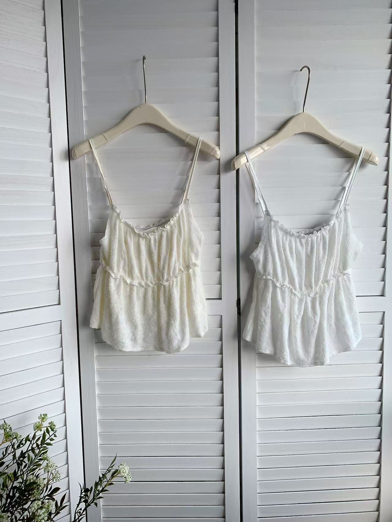 HELLO MILK TEE- 85411 蕾絲吊帶衫