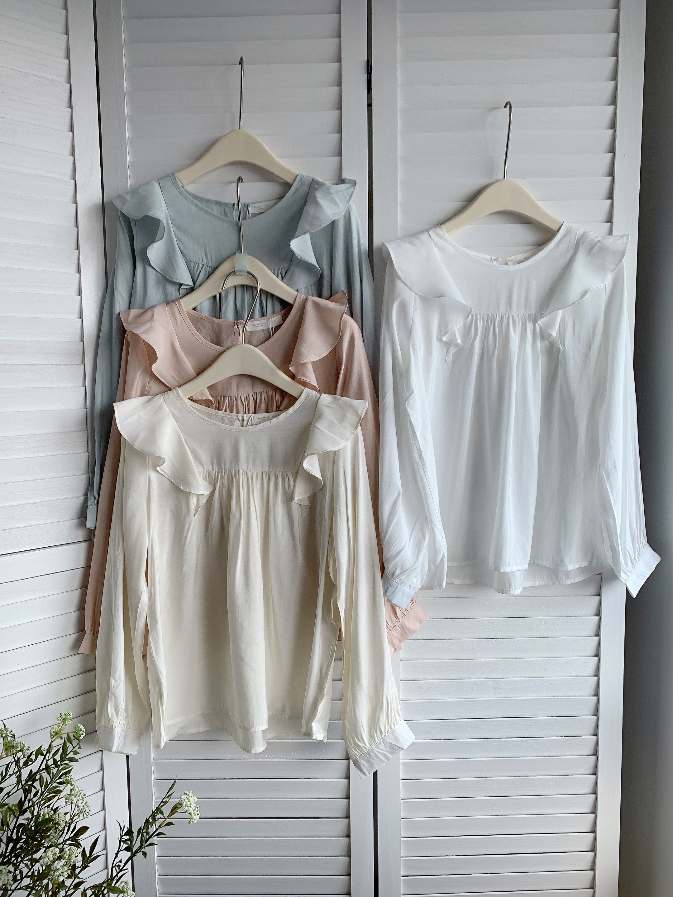 HELLO MILK TEE- 85424 荷葉袖襯衣