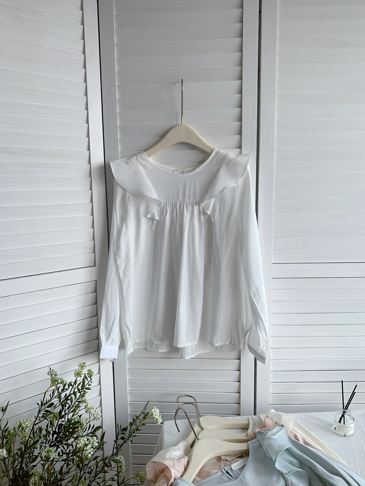 HELLO MILK TEE- 85424 荷葉袖襯衣