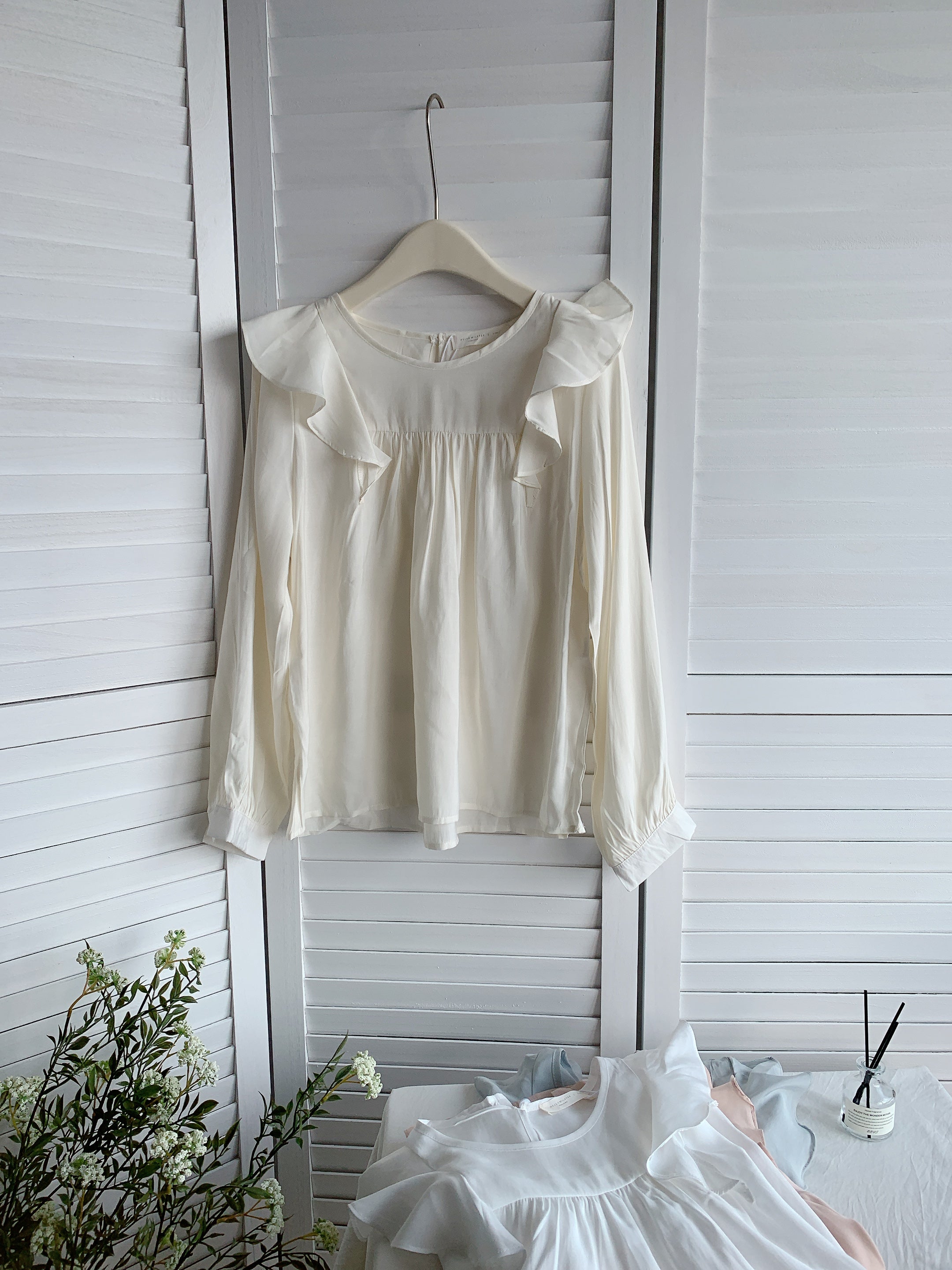 HELLO MILK TEE- 85424 荷葉袖襯衣