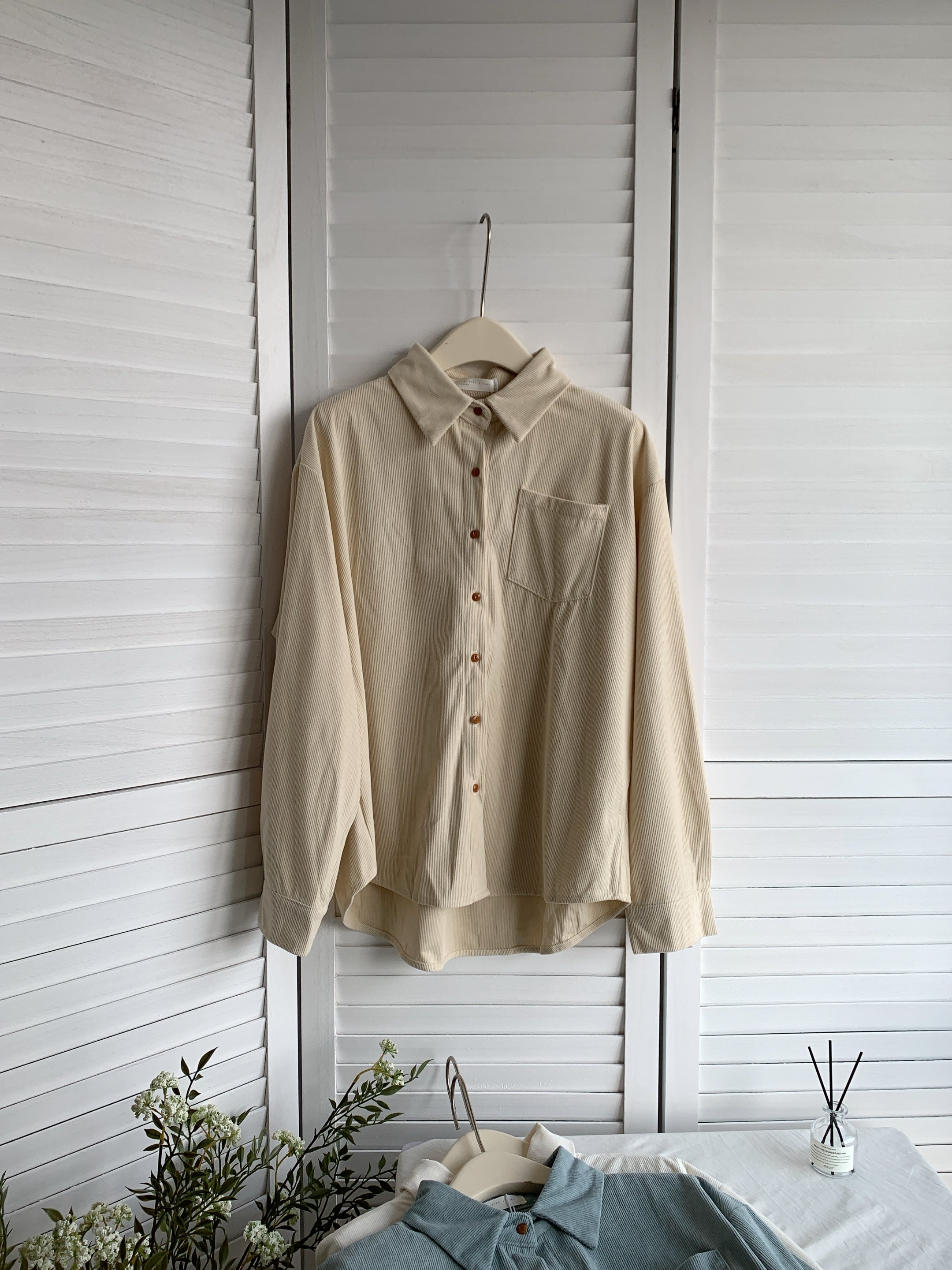 HELLO MILK TEE- 85427 燈芯絨襯衫