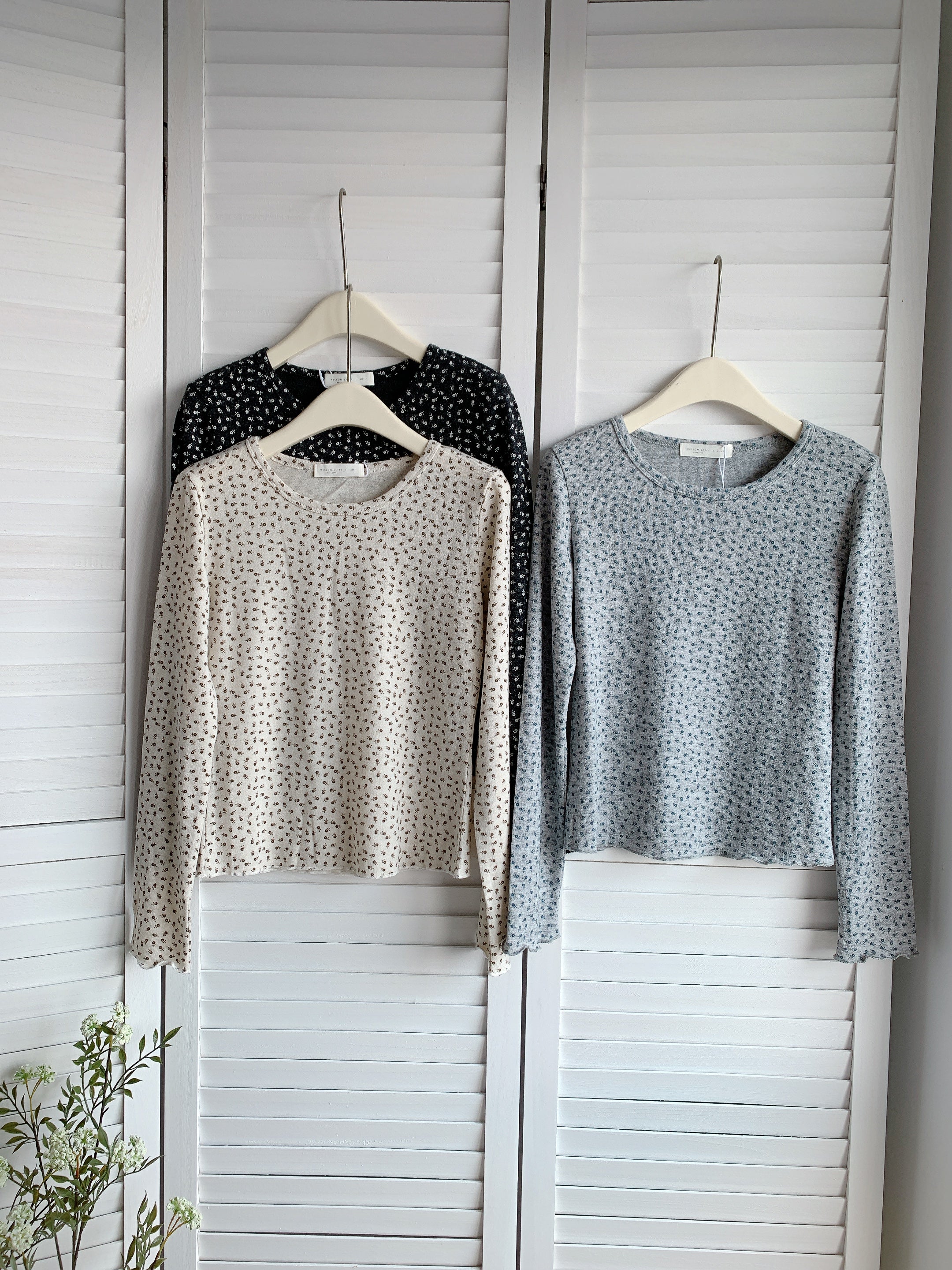 HELLO MILK TEE- 85530 碎花打底衫