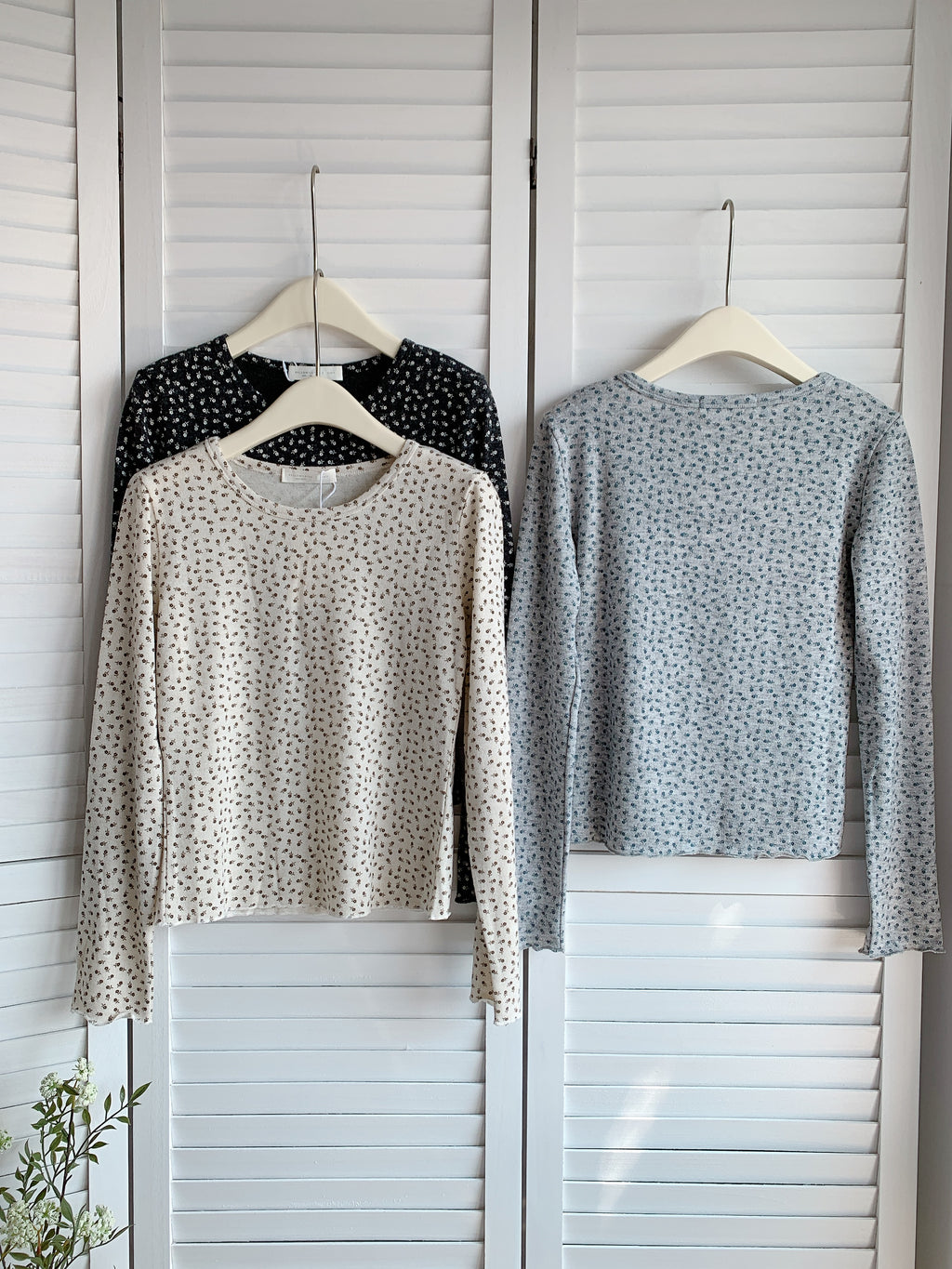 HELLO MILK TEE- 85530 碎花打底衫