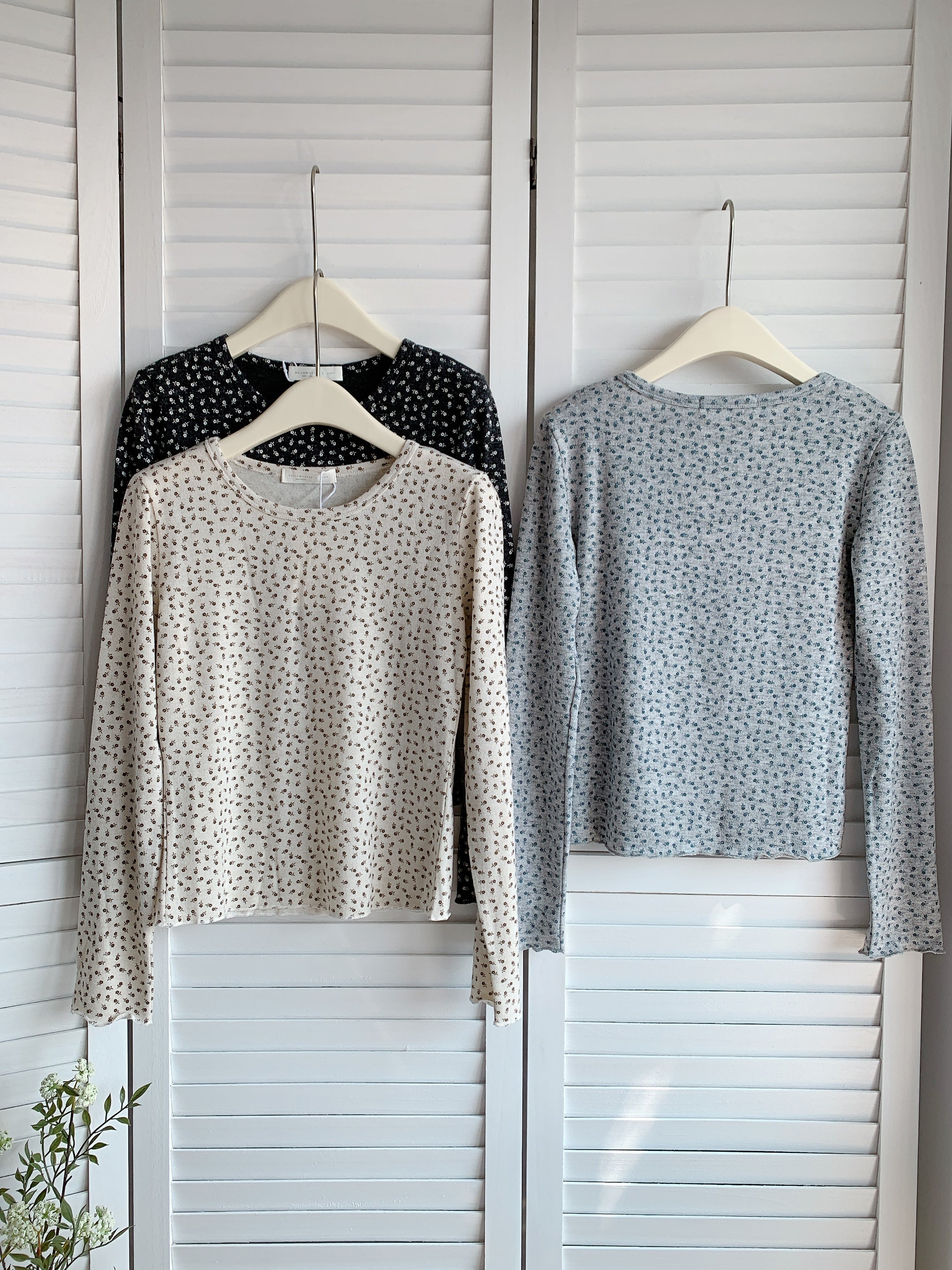 HELLO MILK TEE- 85530 碎花打底衫