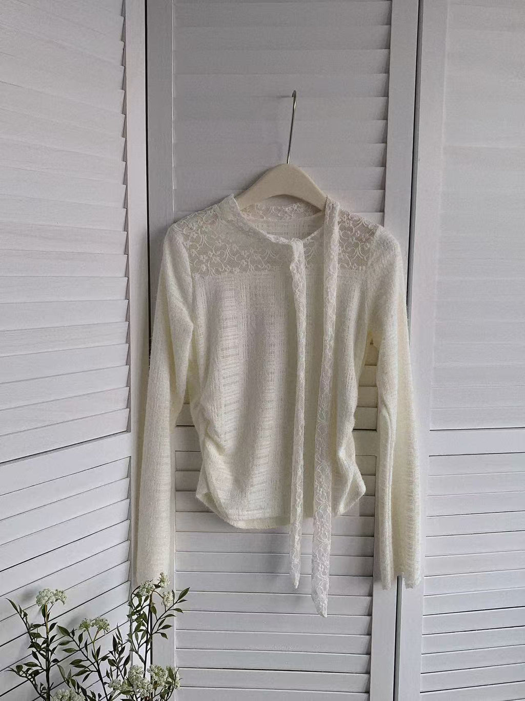 HELLO MILK TEE- 85533 蕾絲上衣