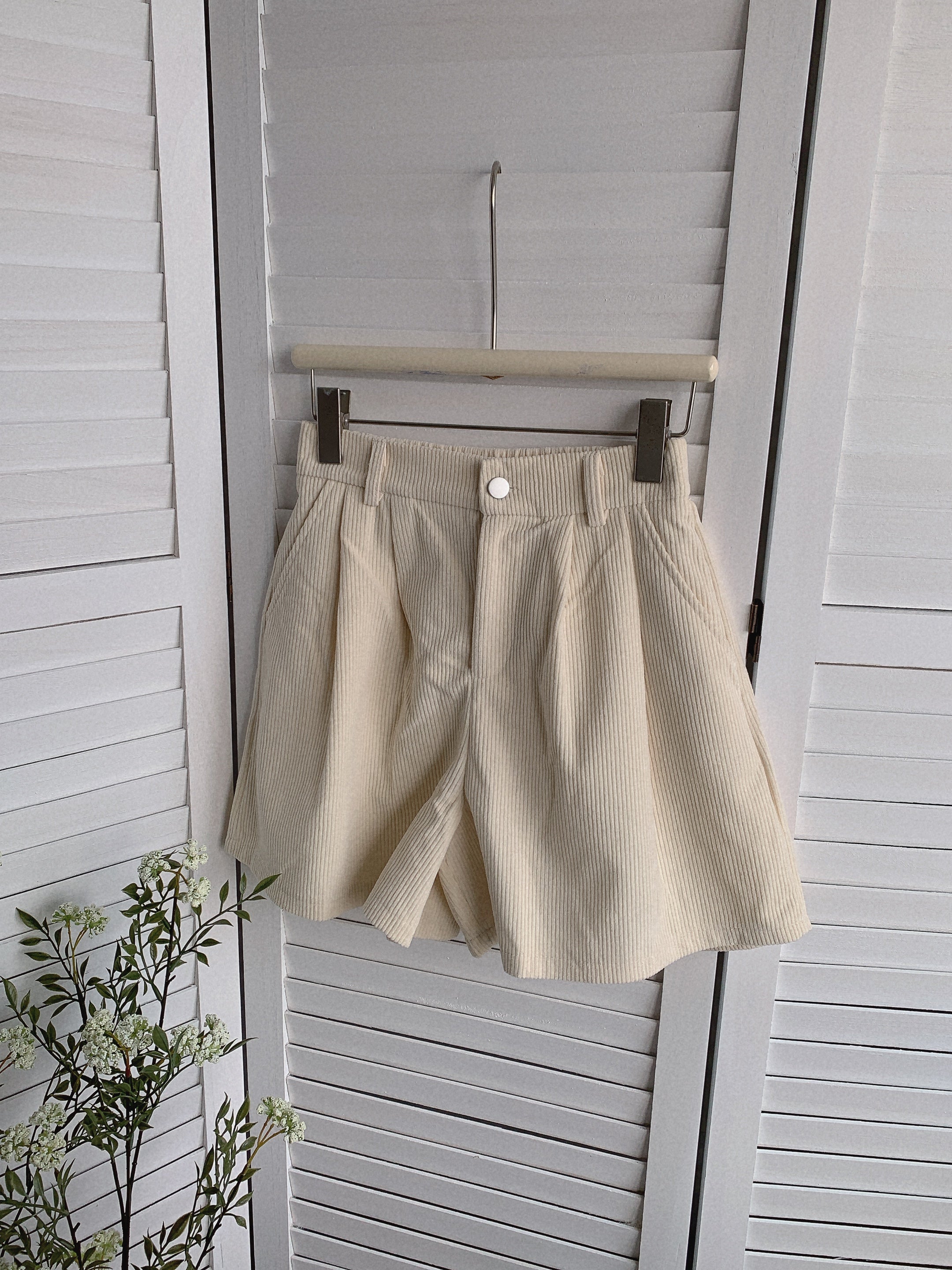 HELLO MILK TEE- 85557  燈芯絨短褲