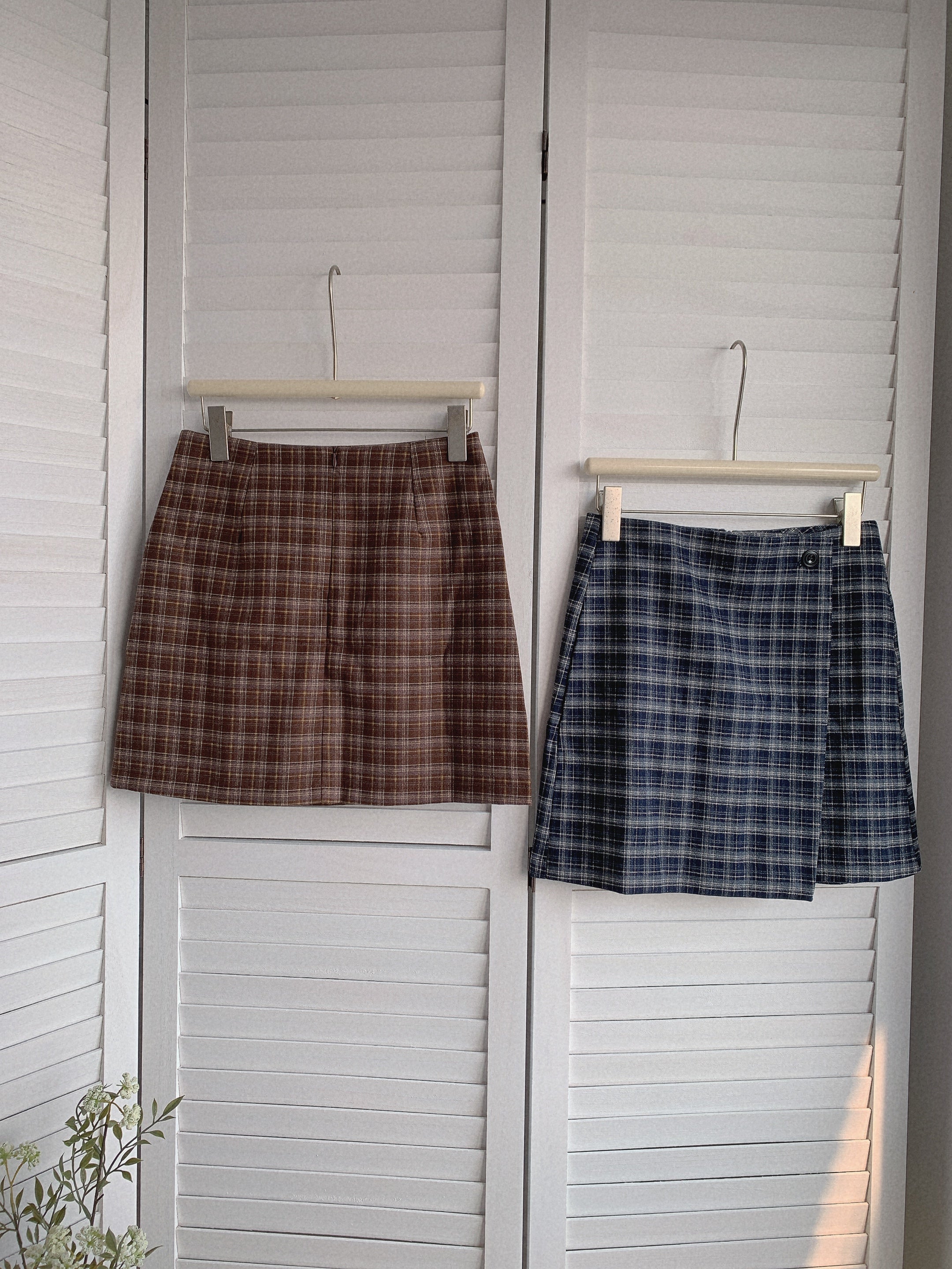 HELLO MILK TEE- 85547 側扣短裙