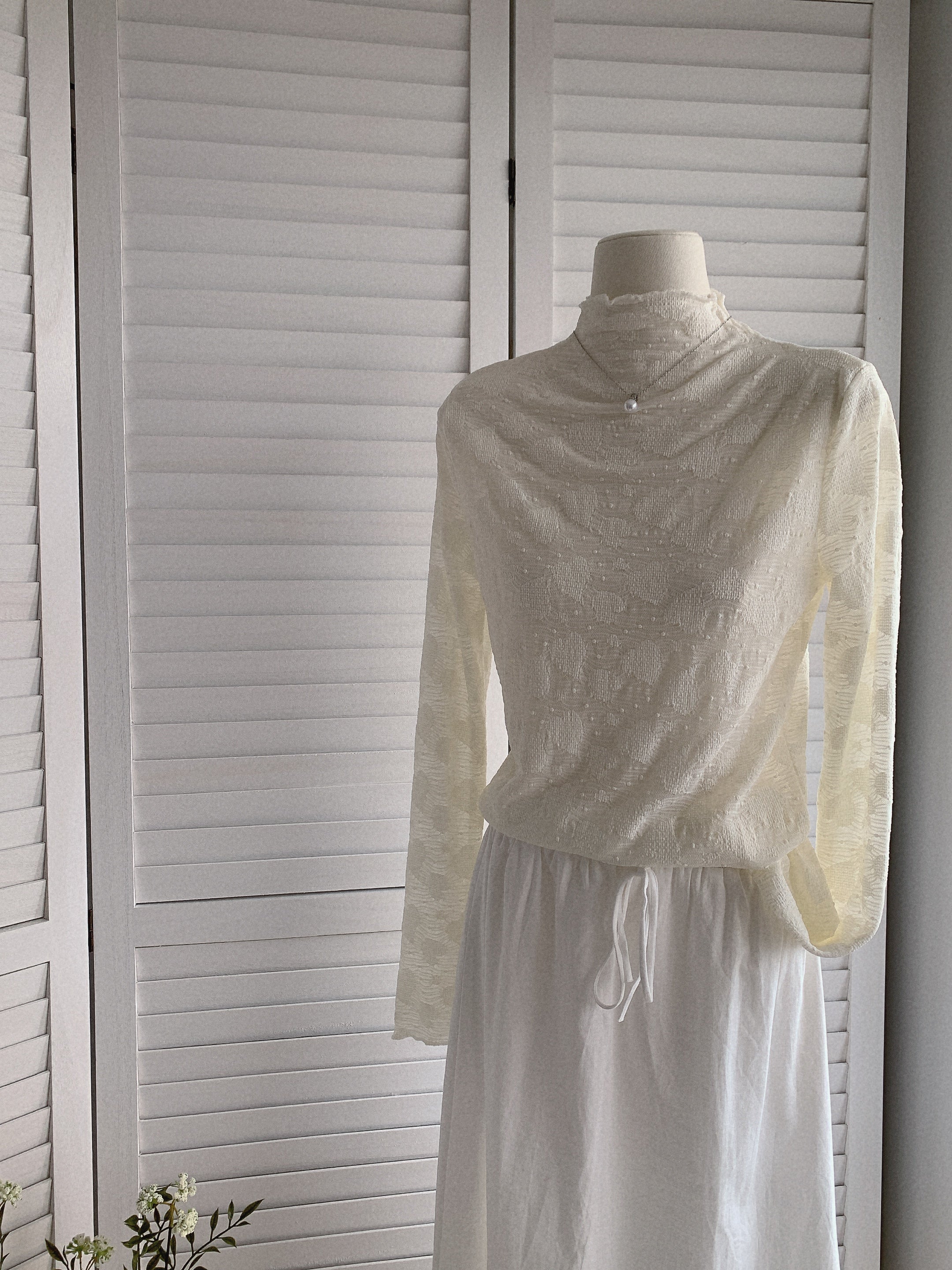 HELLO MILK TEE- 85536 蕾絲愛心衫