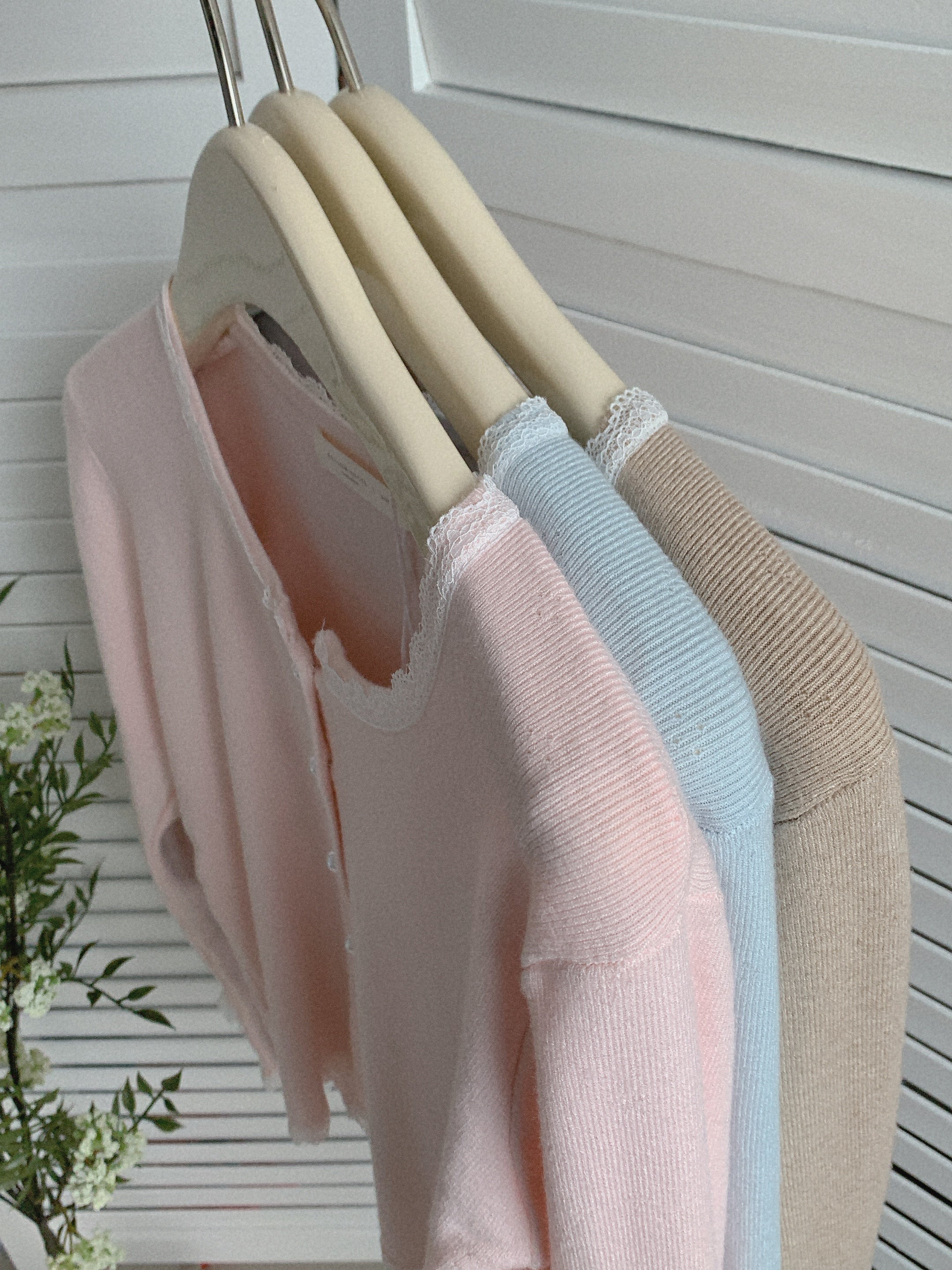 HELLO MILK TEE- 85499 花邊針織衫