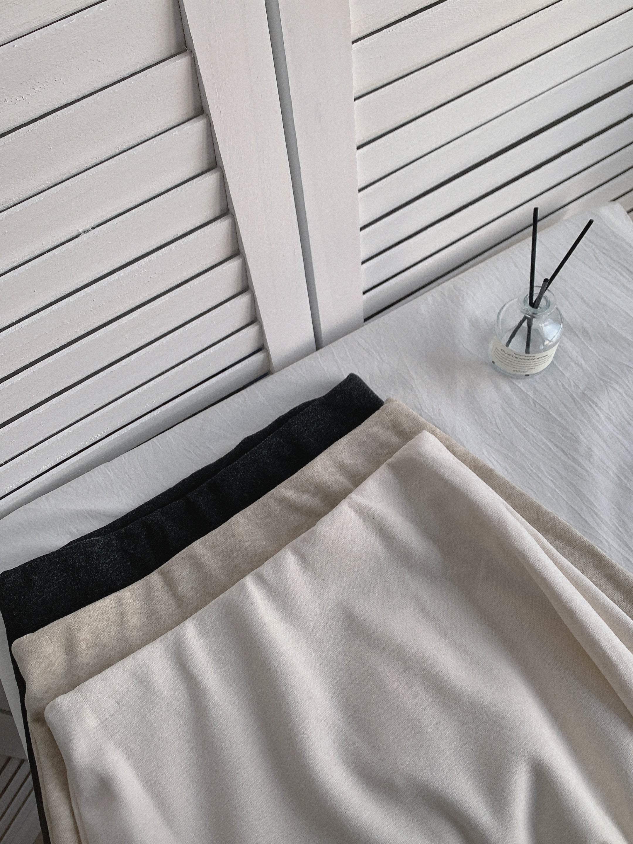 HELLO MILK TEE- 85477 羊絨半裙