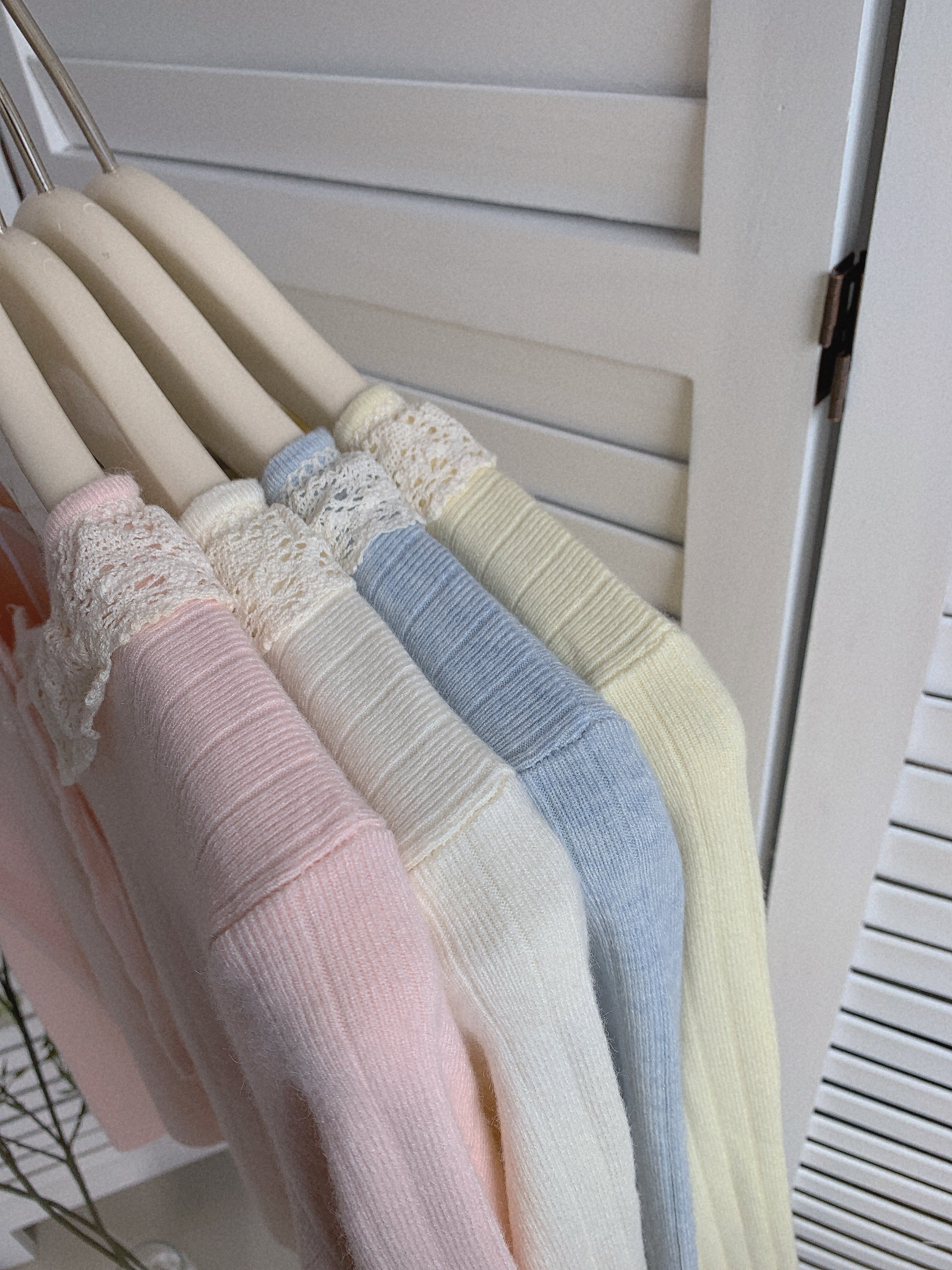 HELLO MILK TEE- 85500 系帶長須衫