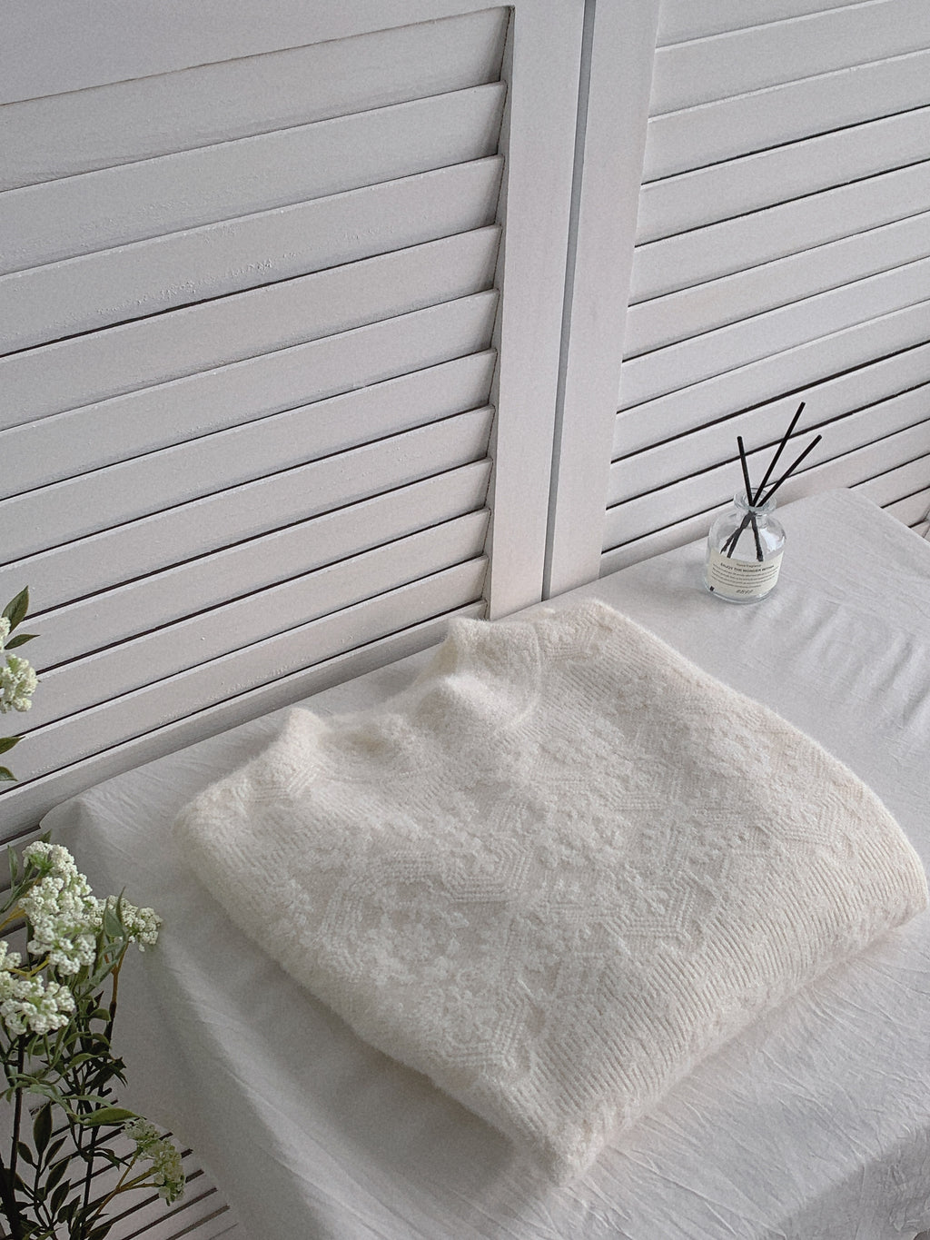 HELLO MILK TEE- 85601 鉤花小衫