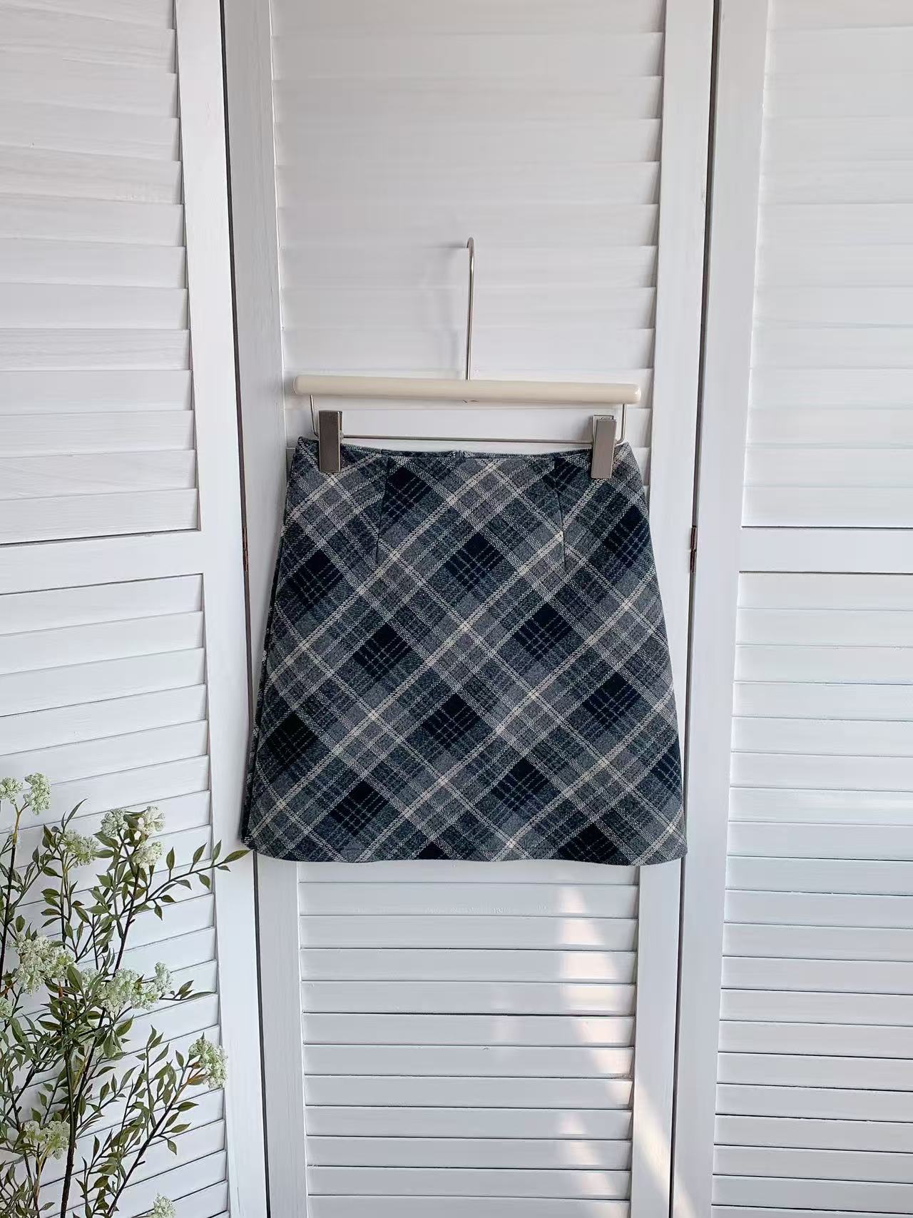 HELLO MILK TEE-85546 格紋短裙