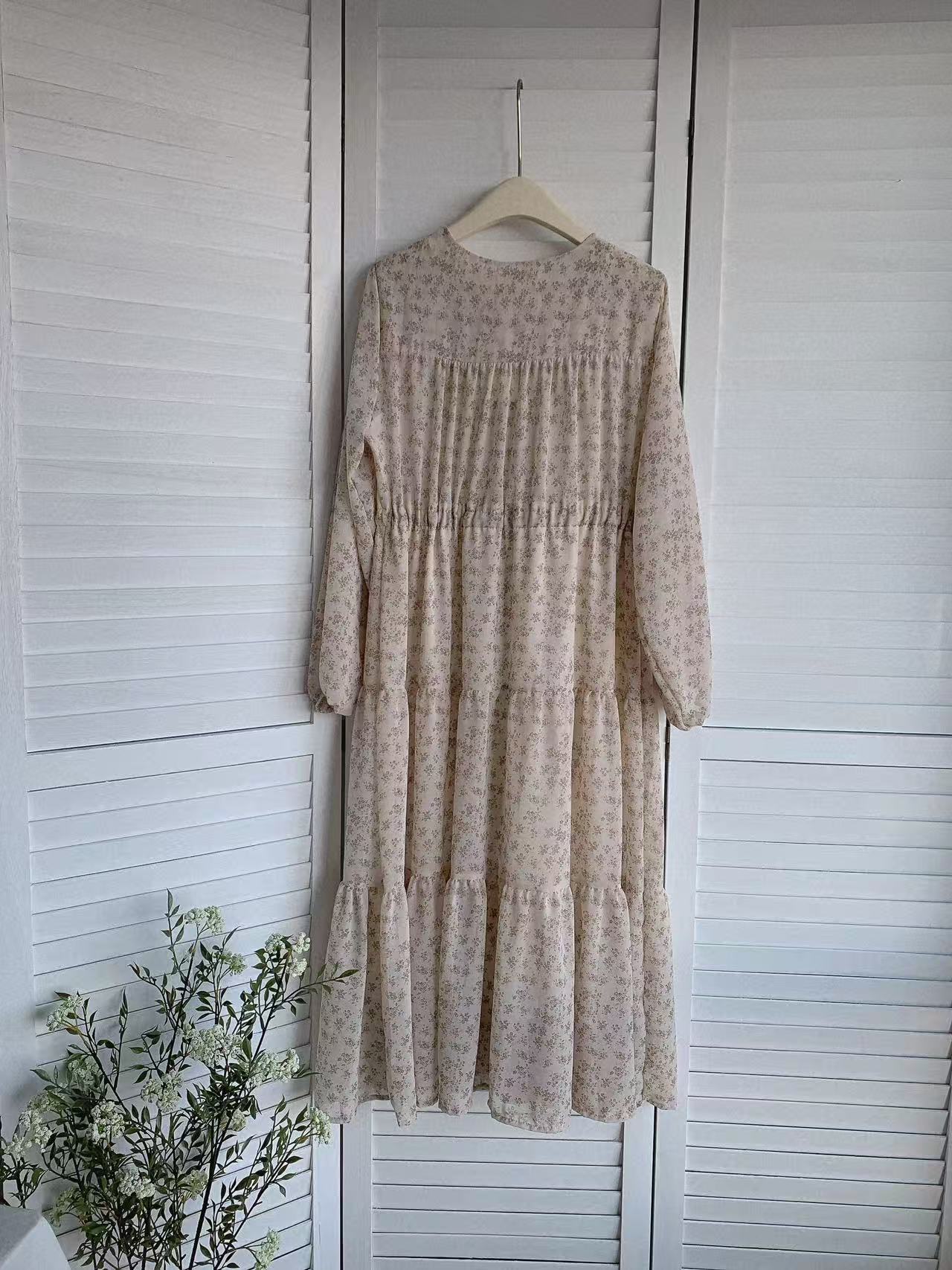 HELLO MILK TEE-85571 碎花連衣裙