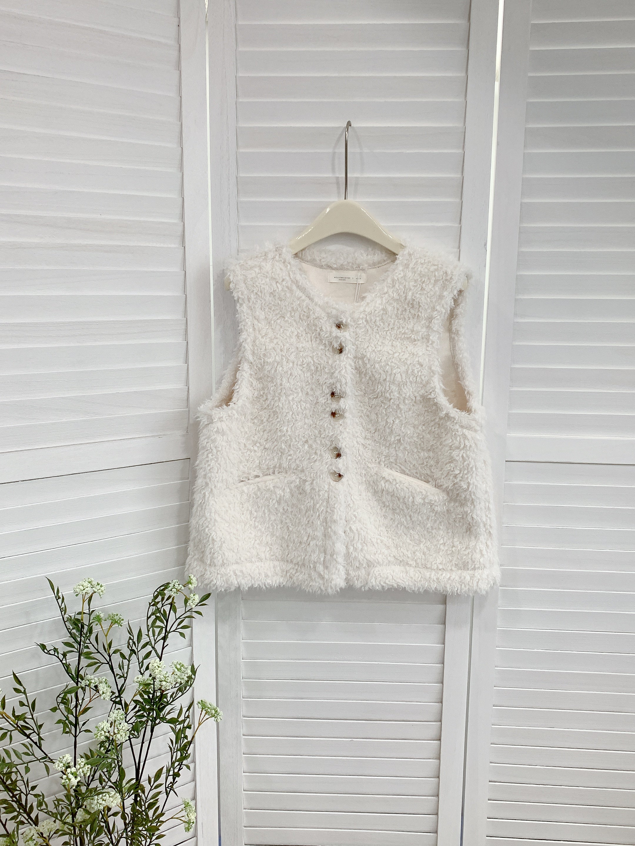 HELLO MILK TEE- 85554 羊羔毛馬甲