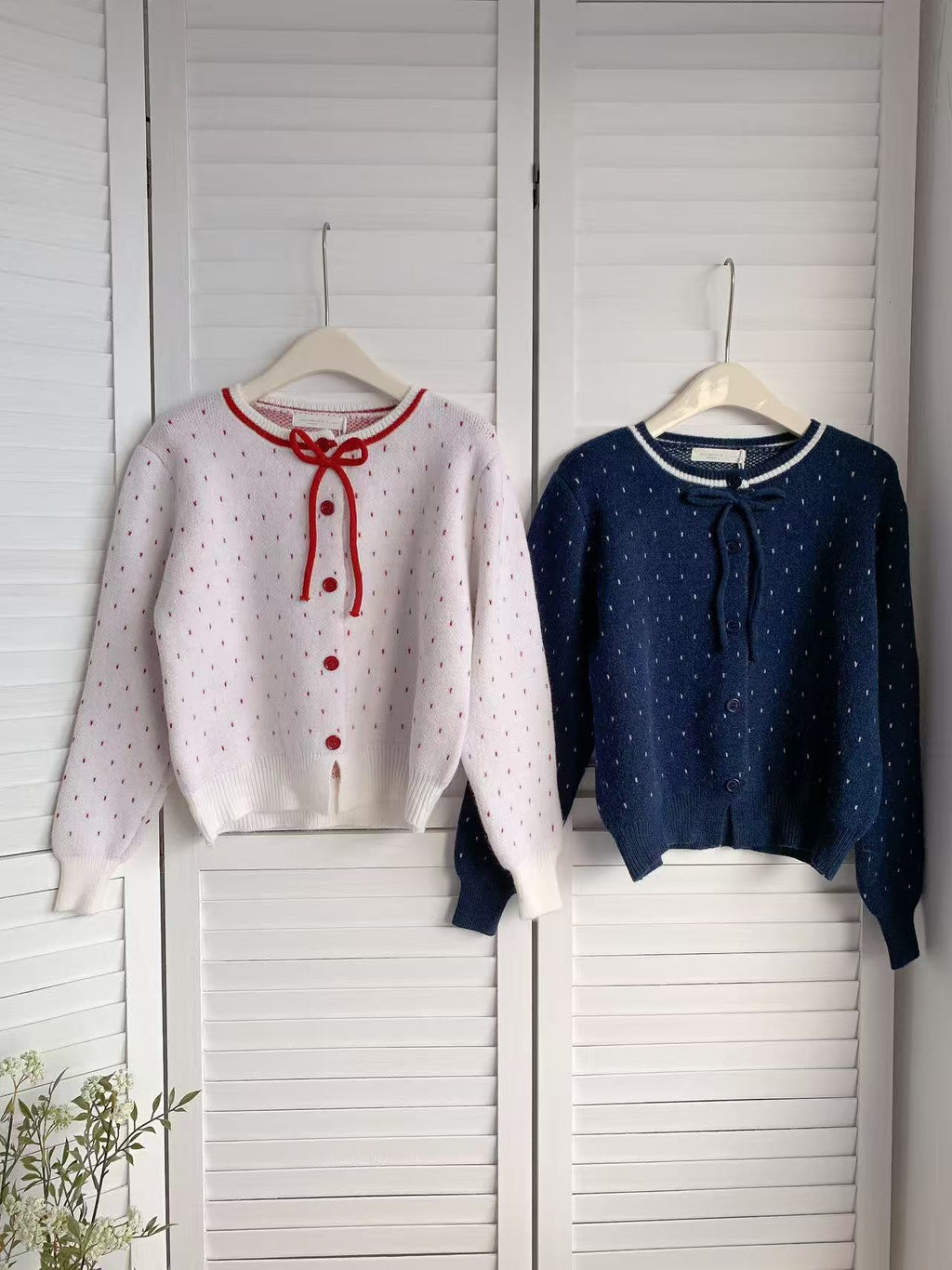 HELLO MILK TEE- 85548 波點開衫