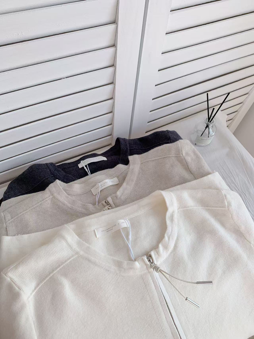 HELLO MILK TEE- 85586 拉鏈針織衫