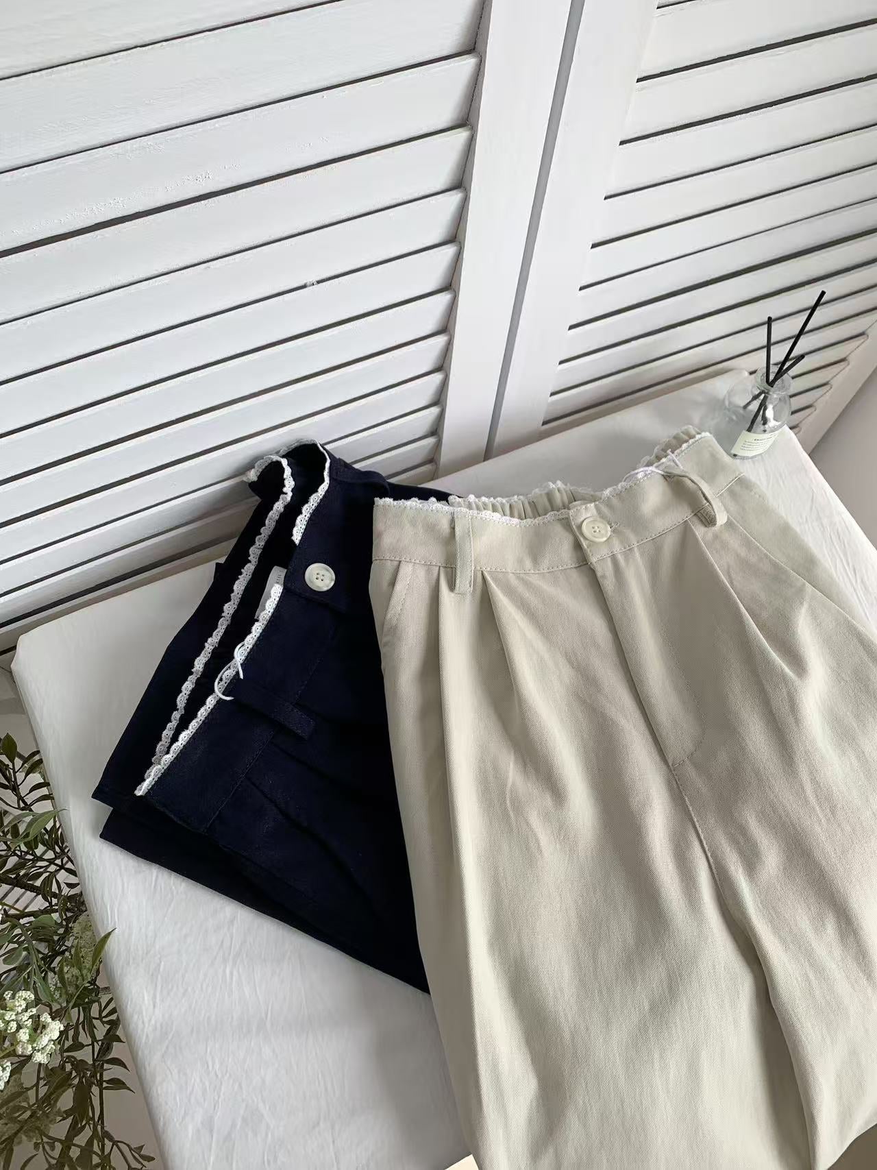 HELLO MILK TEE- 85521 花邊褲子