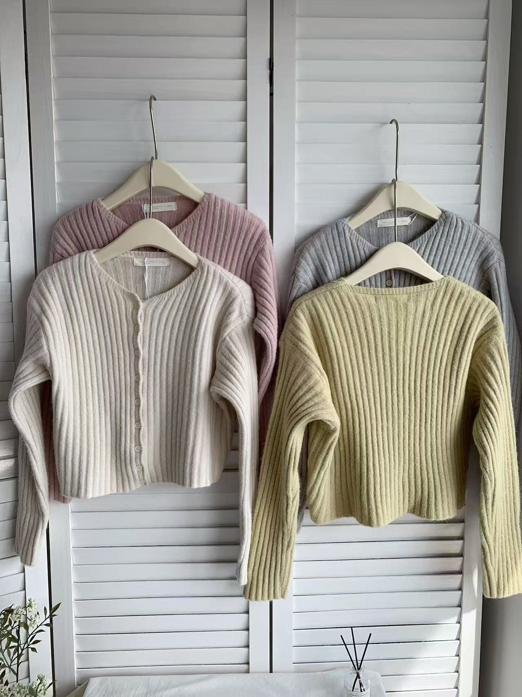 HELLO MILK TEE- 85588 排扣開衫