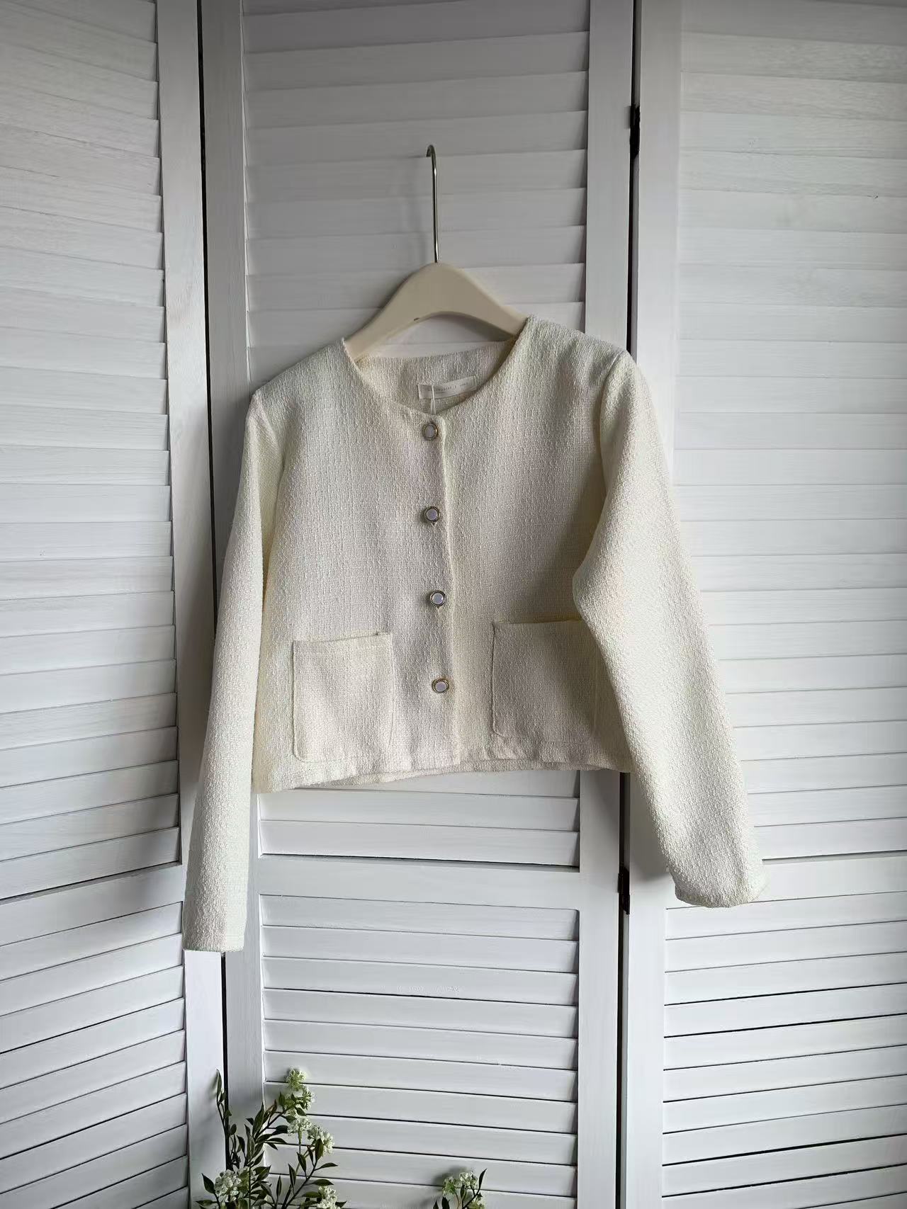 HELLO MILK TEE- 85634 小香風上衣