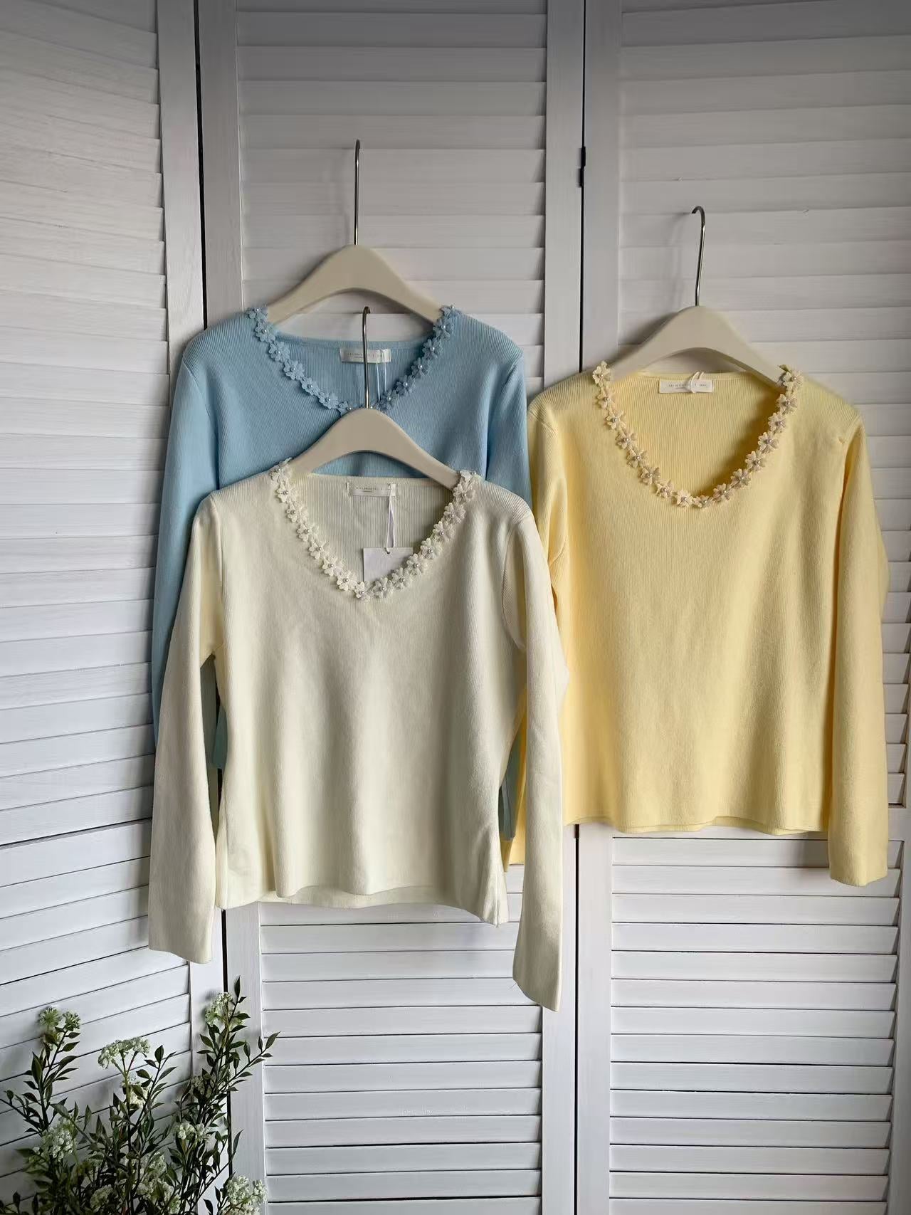 HELLO MILK TEE- 85624 花朵上衣