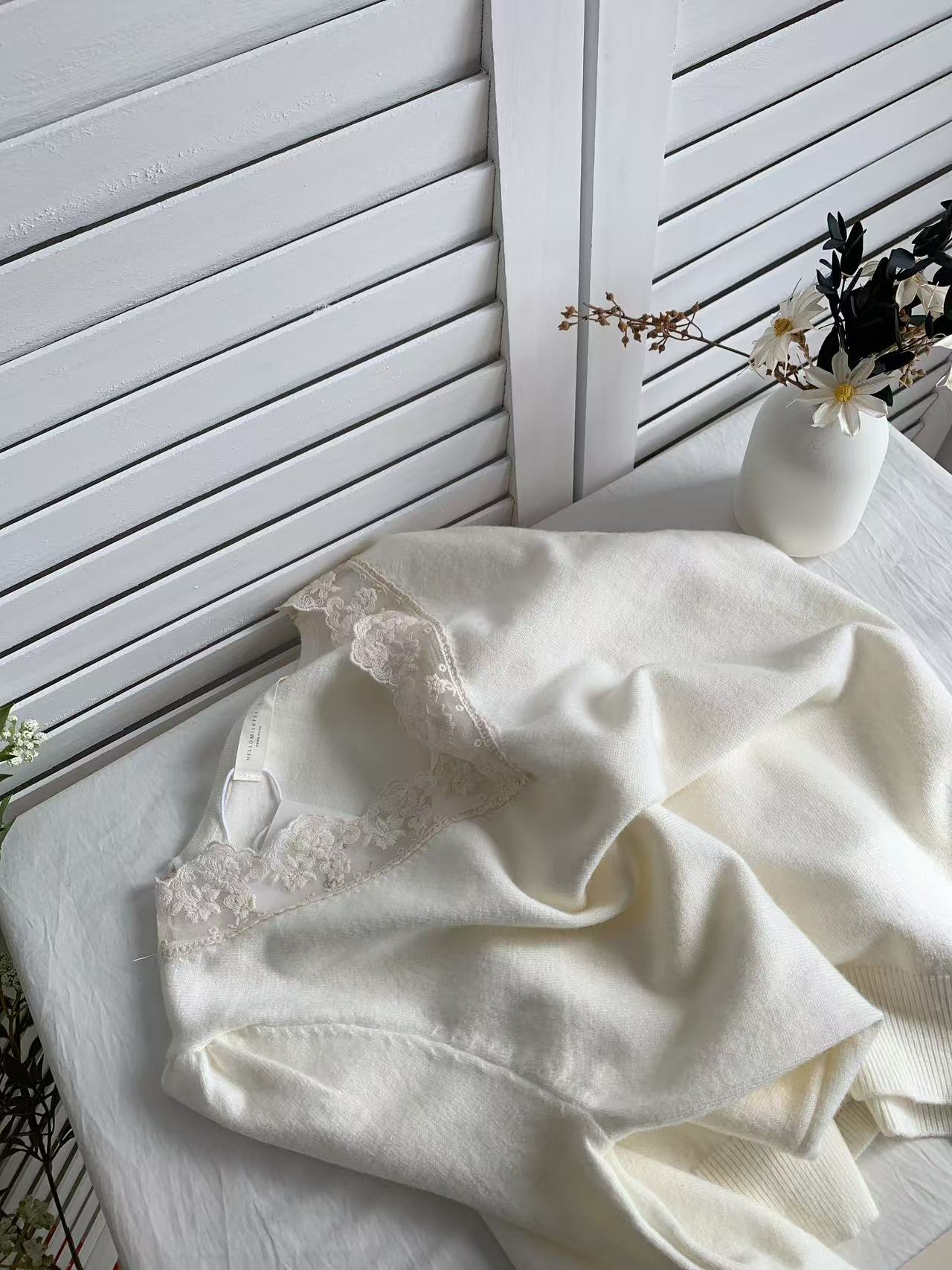 HELLO MILK TEE- 85626 花邊領上衣